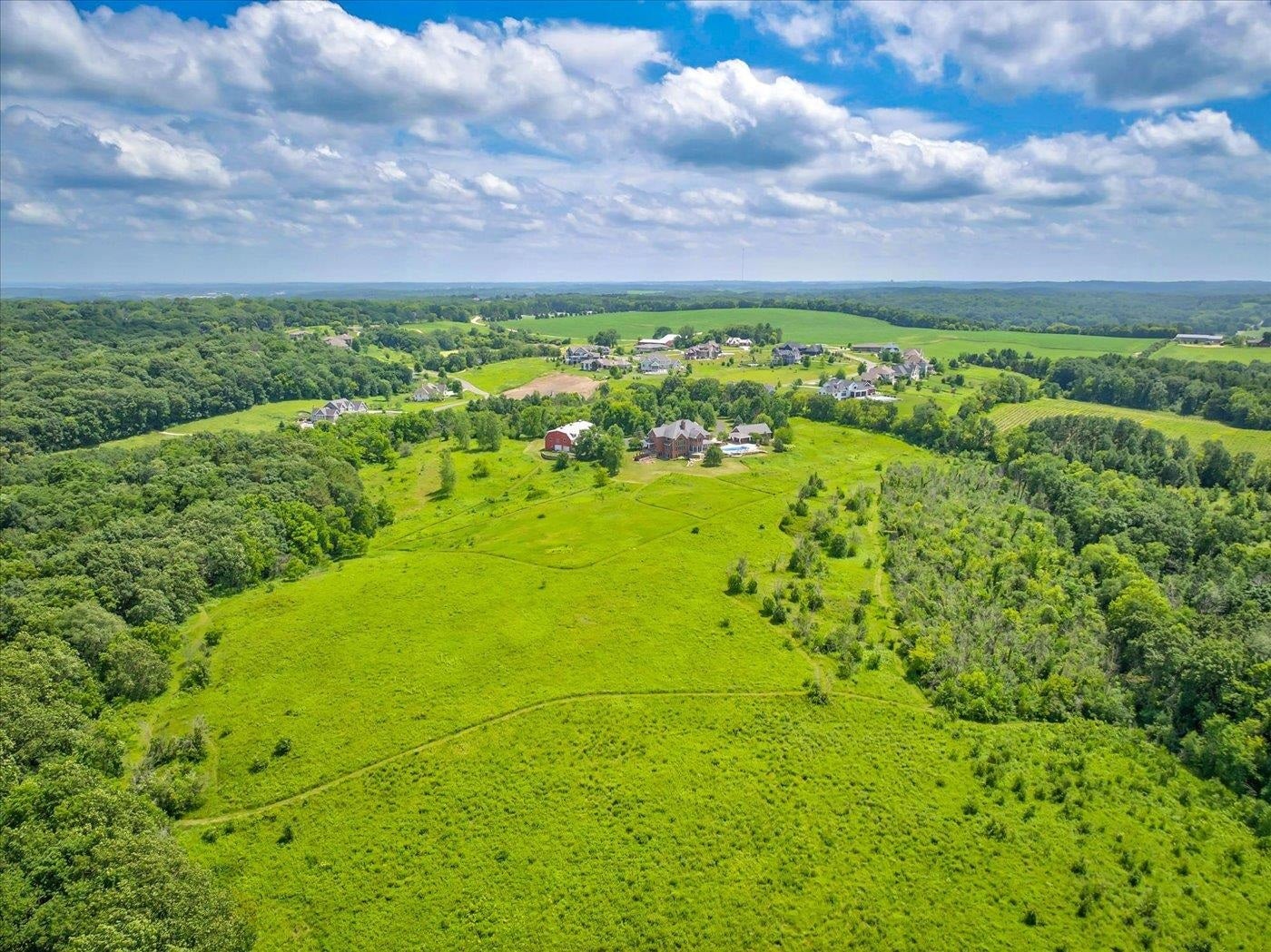 7876 Autumn Pond Trail, Springfield, WI 53562