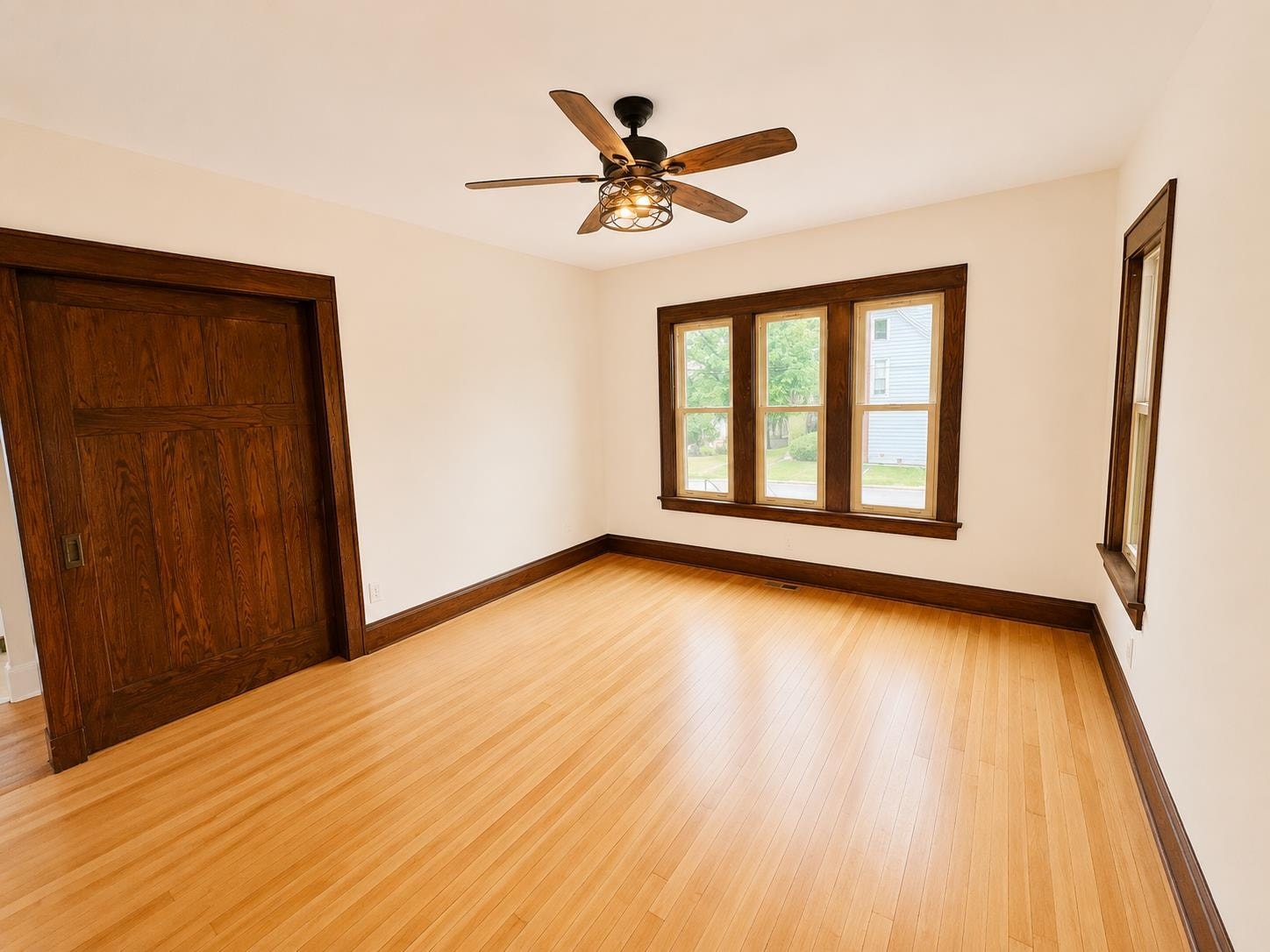 101 N Lafayette Street, Argyle, WI 53504