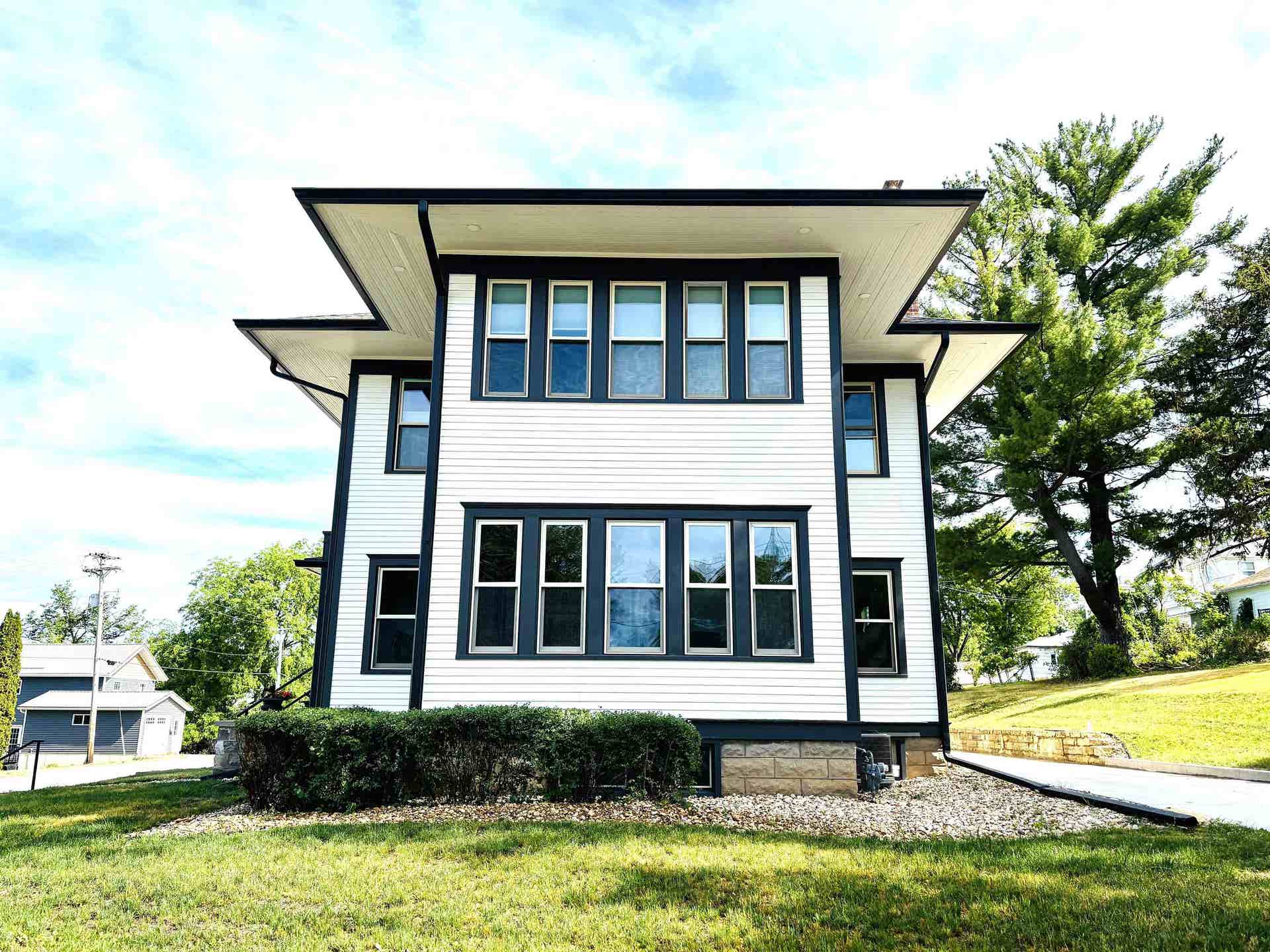 101 N Lafayette Street, Argyle, WI 53504