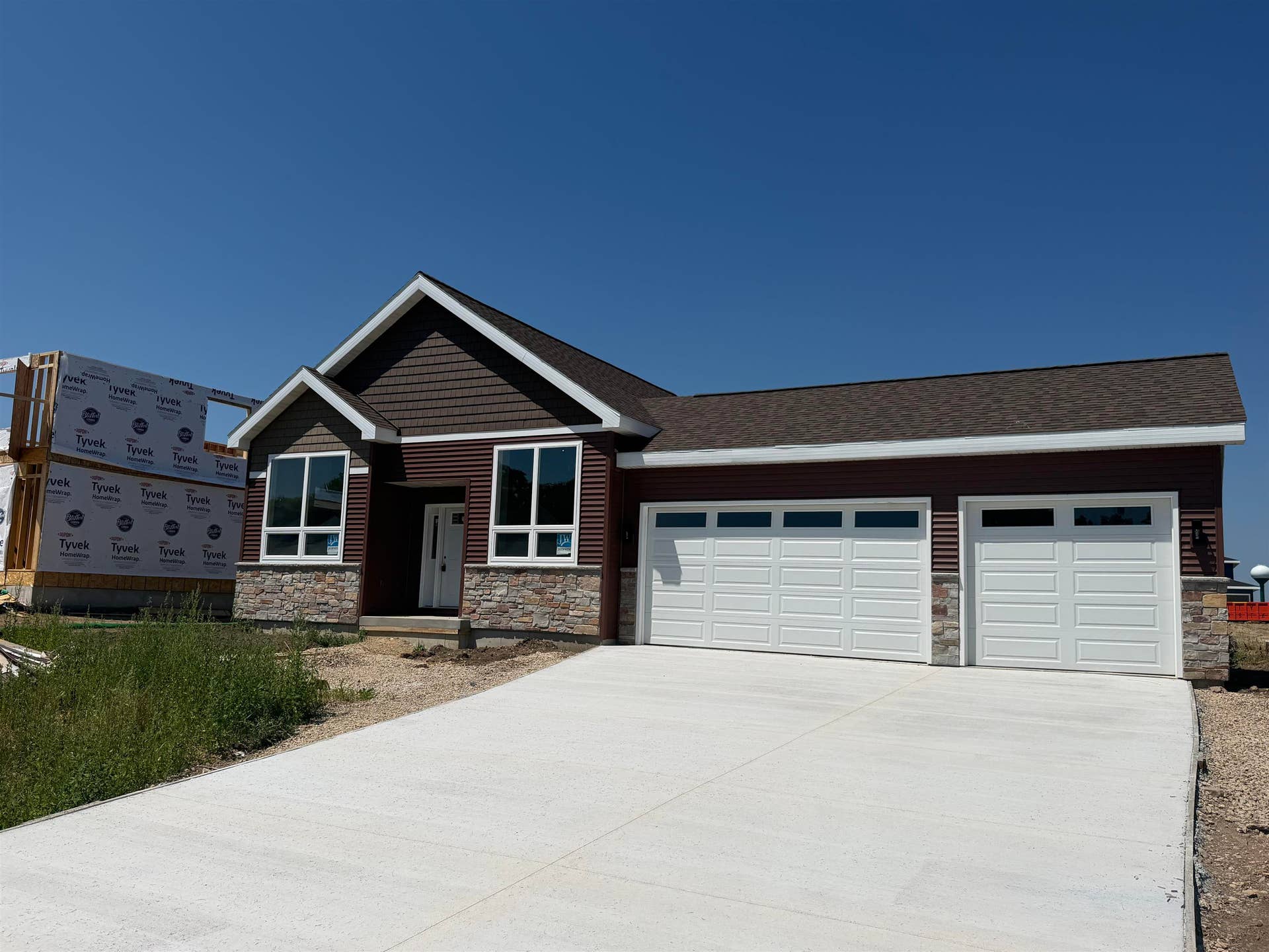 4044 Whistle Rock Circle, Windsor, WI 53532