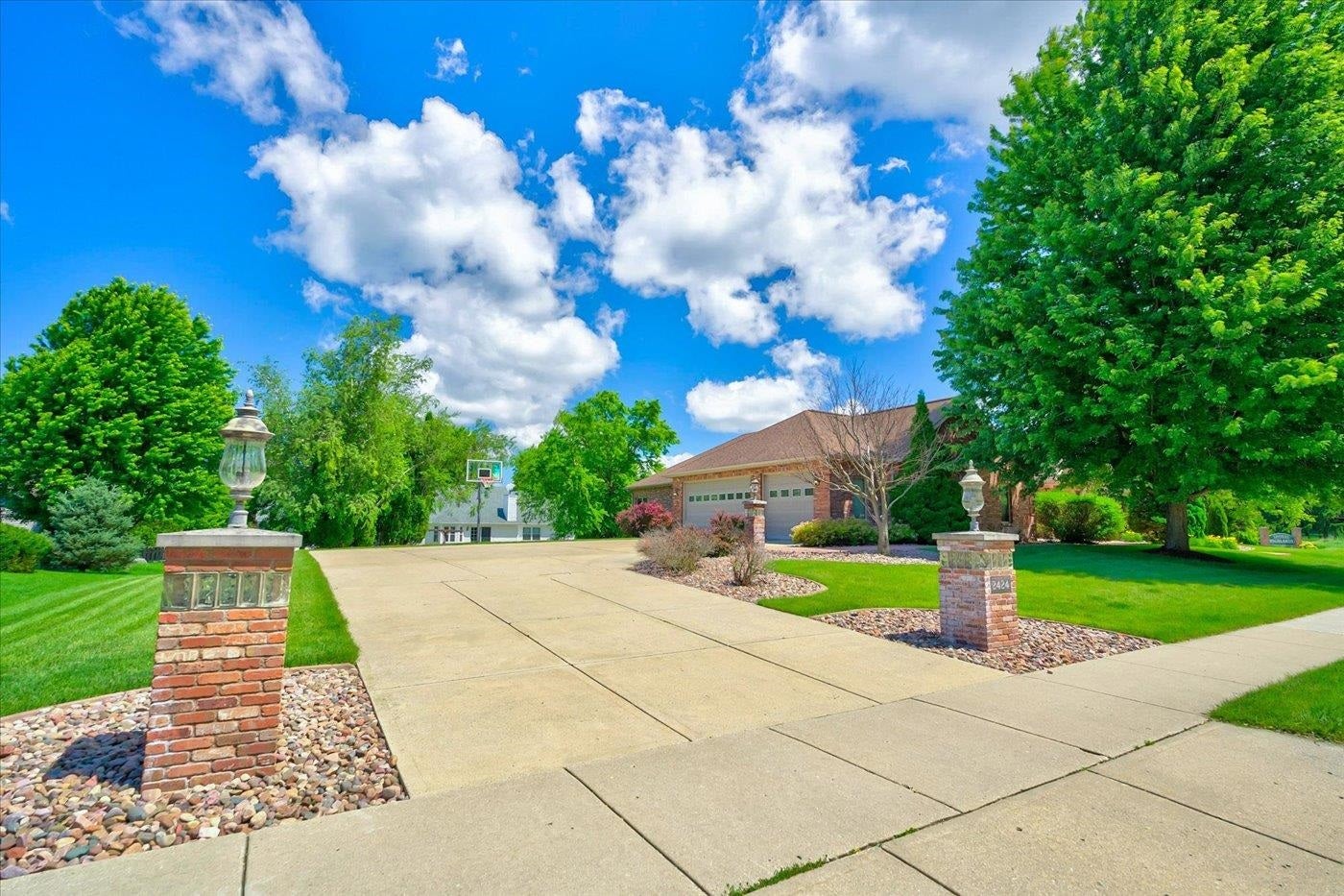 2424 St Albert The Great Drive, Sun Prairie, WI 53590