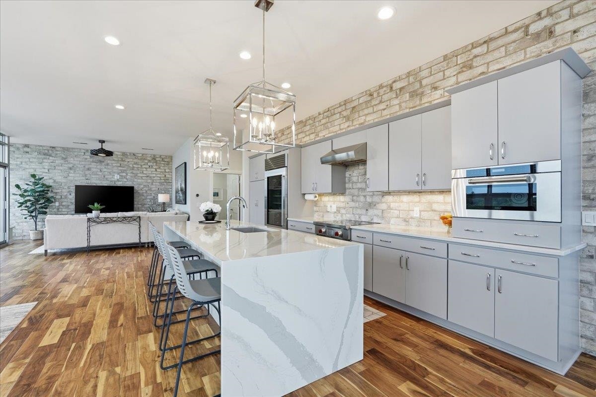 625 N Segoe Road, #1100, Madison, WI 53705