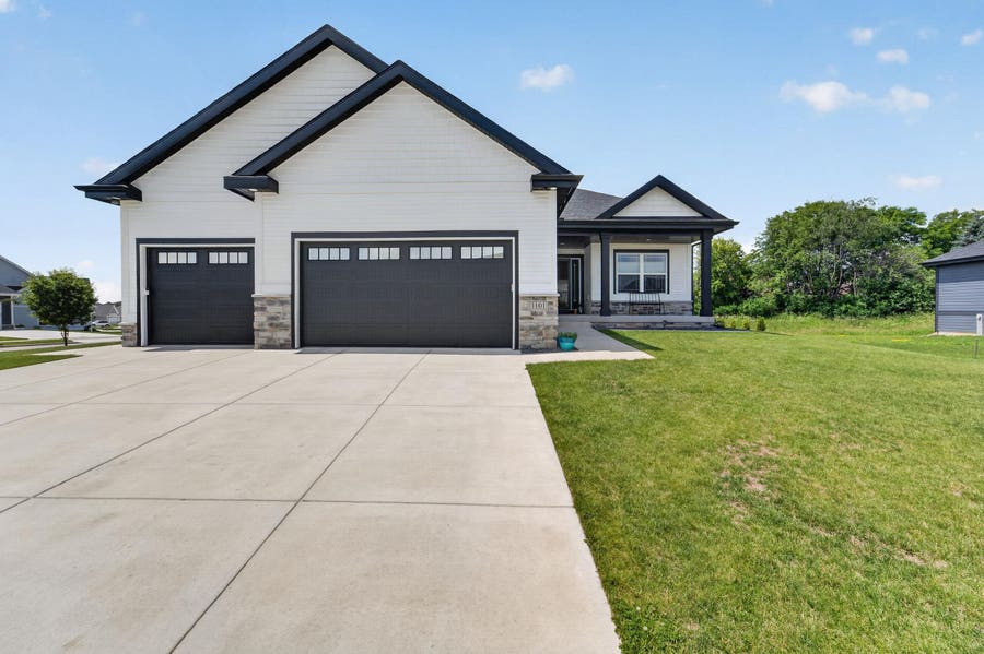 Property photo for 1101 Ballweg Lane, Waunakee, WI