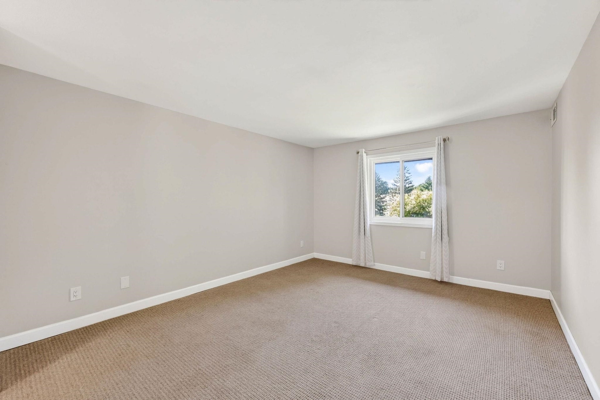 1034 S Sunnyvale Lane, #G, Madison, WI 53713