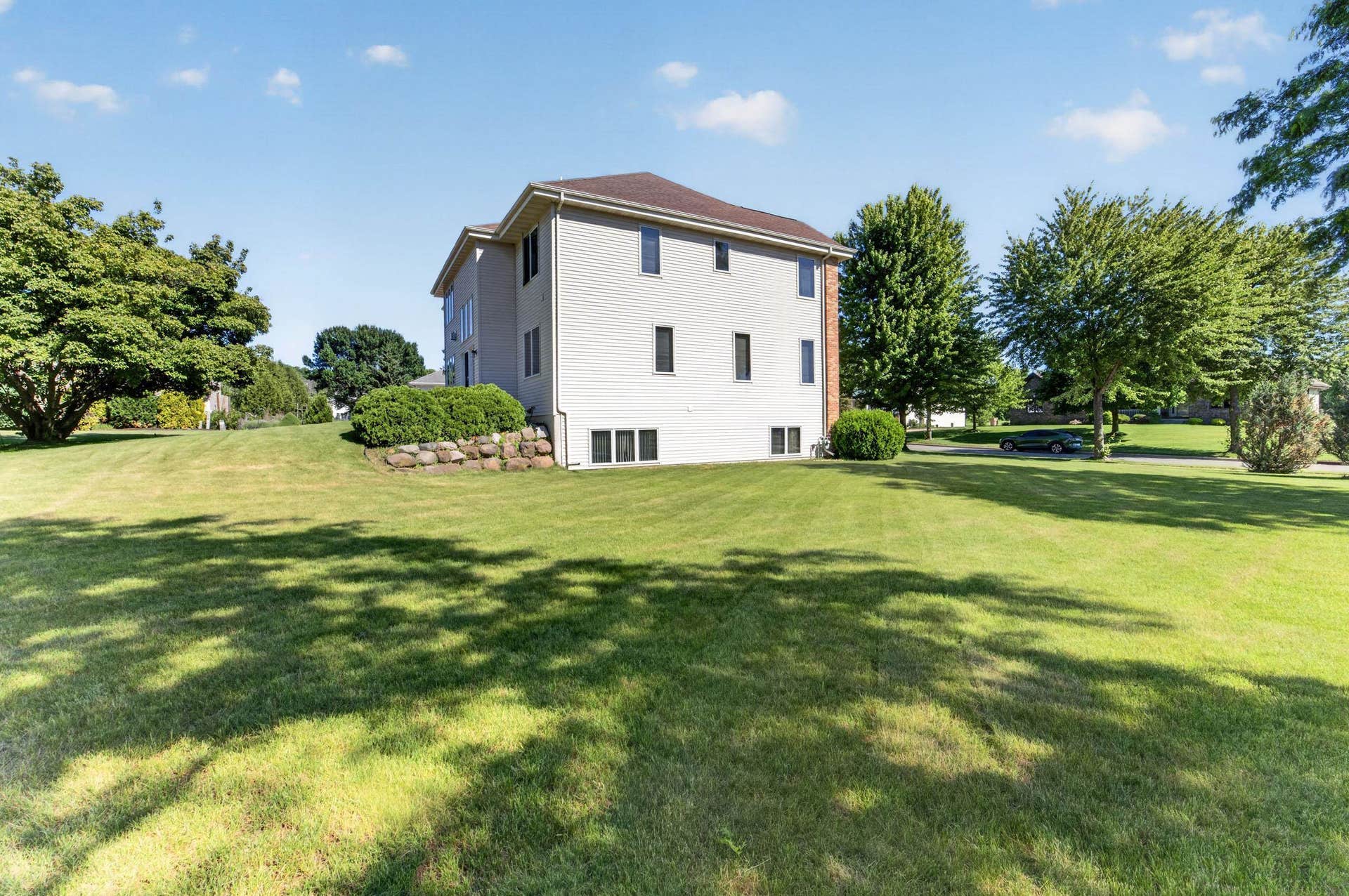 8701 Nelson Crossing, Madison, WI 53593