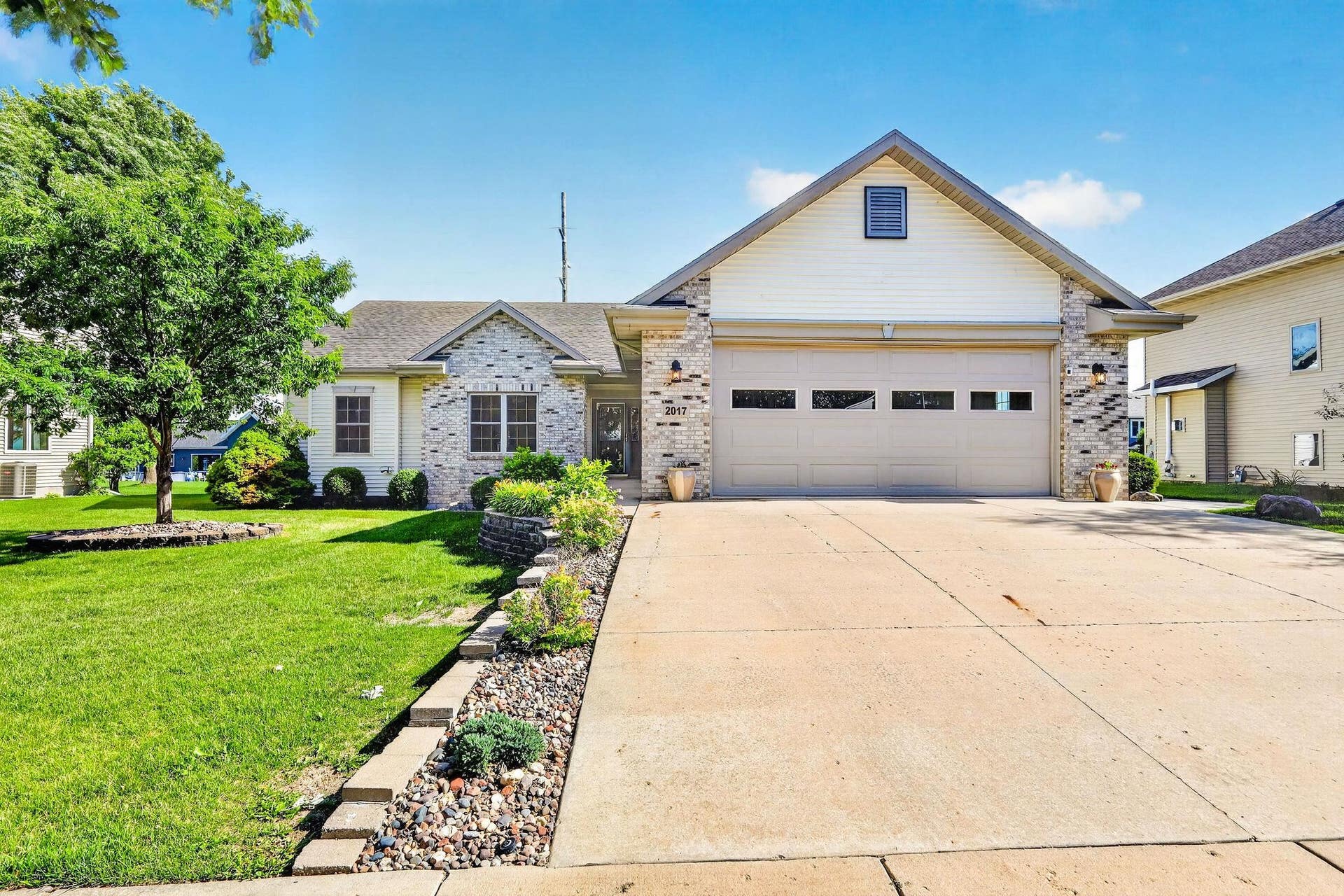 2017 W Milwaukee Street, Stoughton, WI 53589