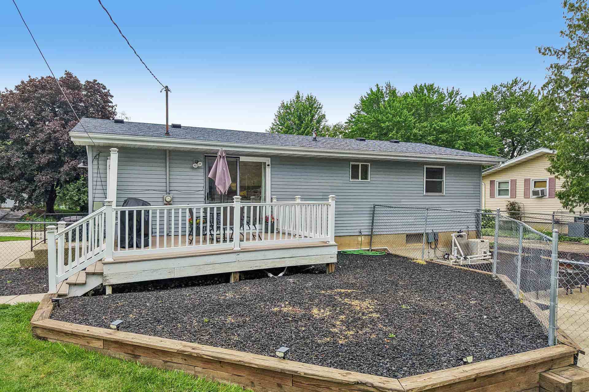 809 West Street, Stoughton, WI 53589