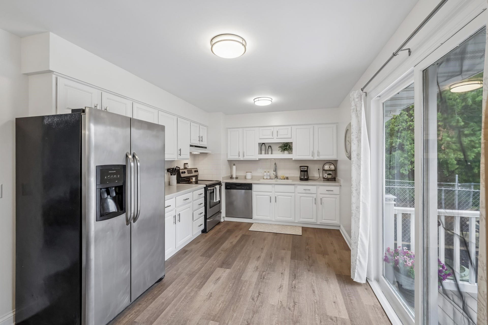 809 West Street, Stoughton, WI 53589