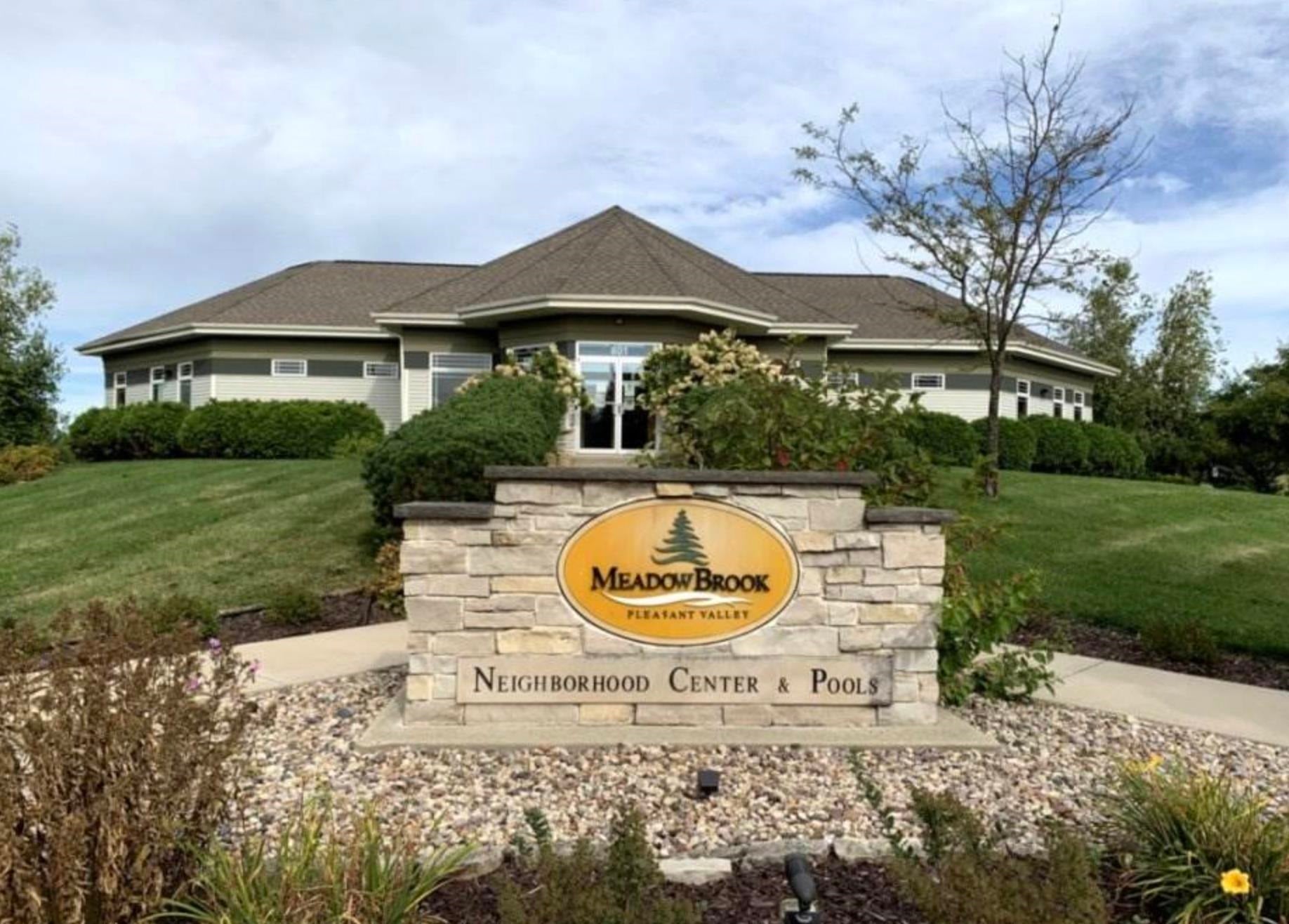 606 Pleasant Valley Parkway, Waunakee, WI 53597