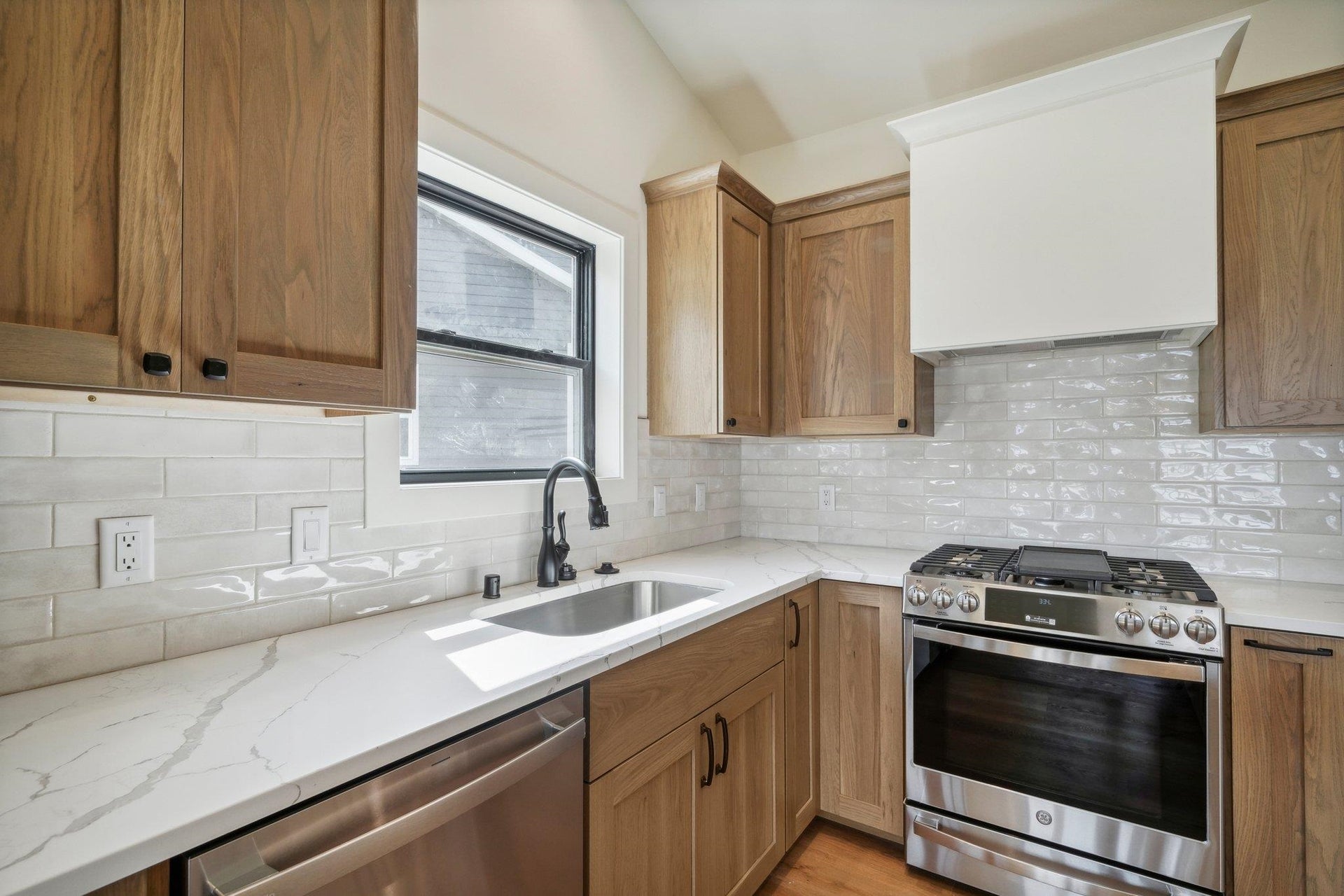 3017 Bronze Leaf Lane, Sun Prairie, WI 53590