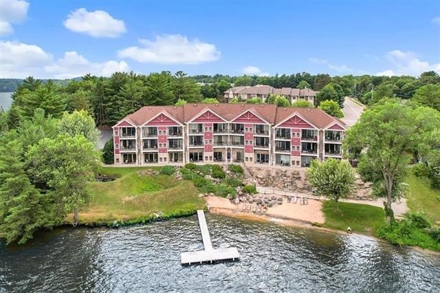 680 E Hiawatha Drive, #401, Lake Delton, WI 53965