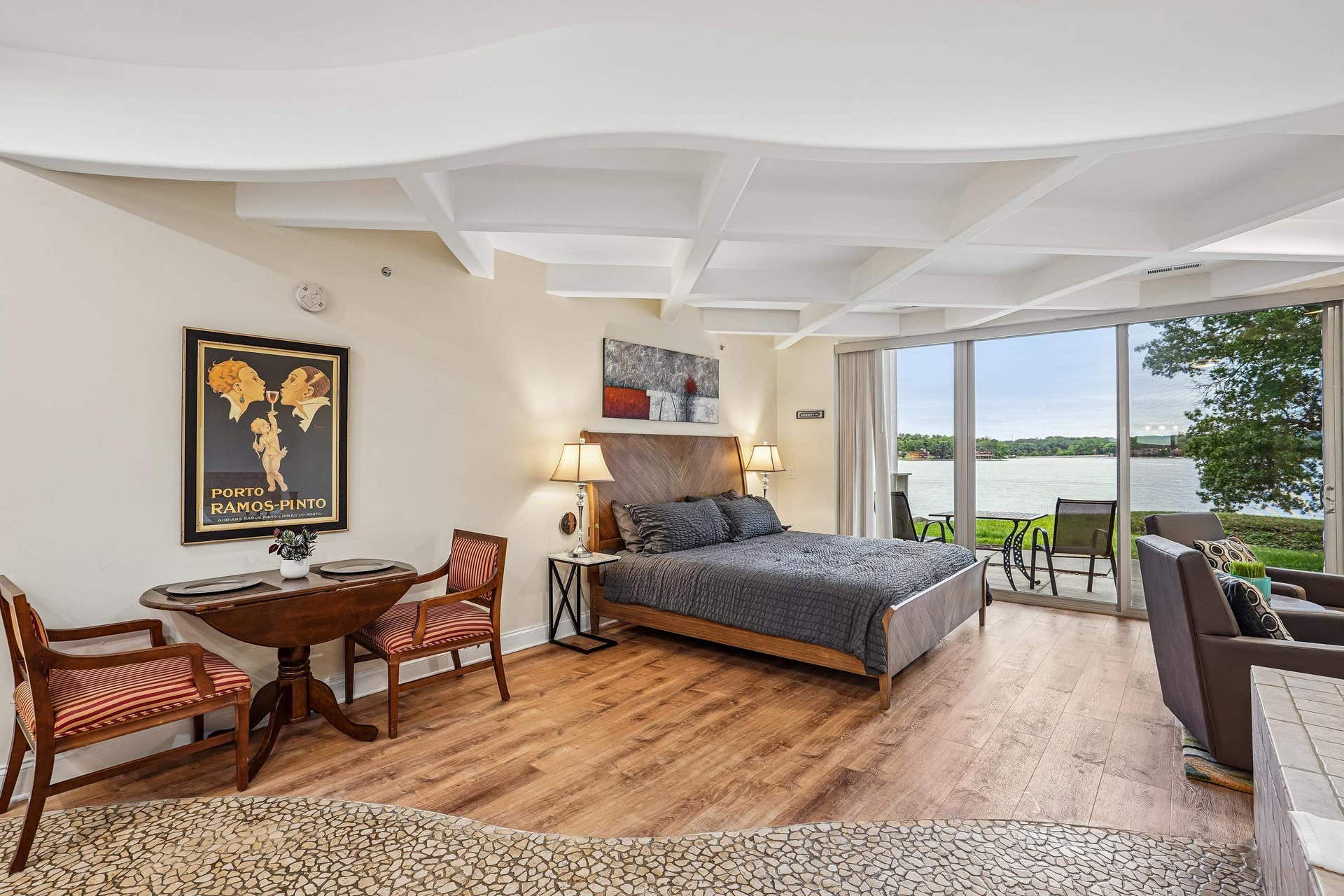 680 E Hiawatha Drive, #401, Lake Delton, WI 53965