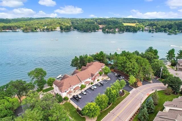 680 E Hiawatha Drive, #401, Lake Delton, WI 53965