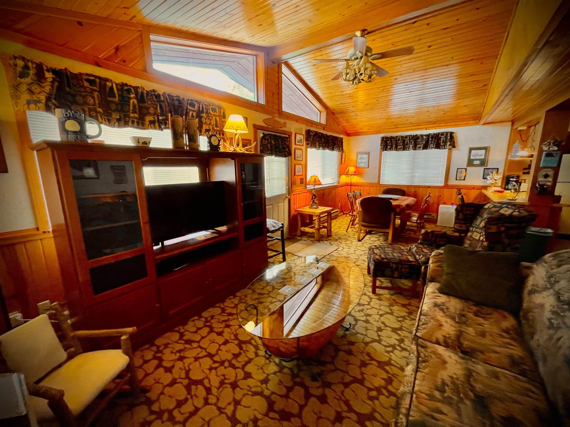 1080 E Hiawatha Drive, Lake Delton, WI 53965