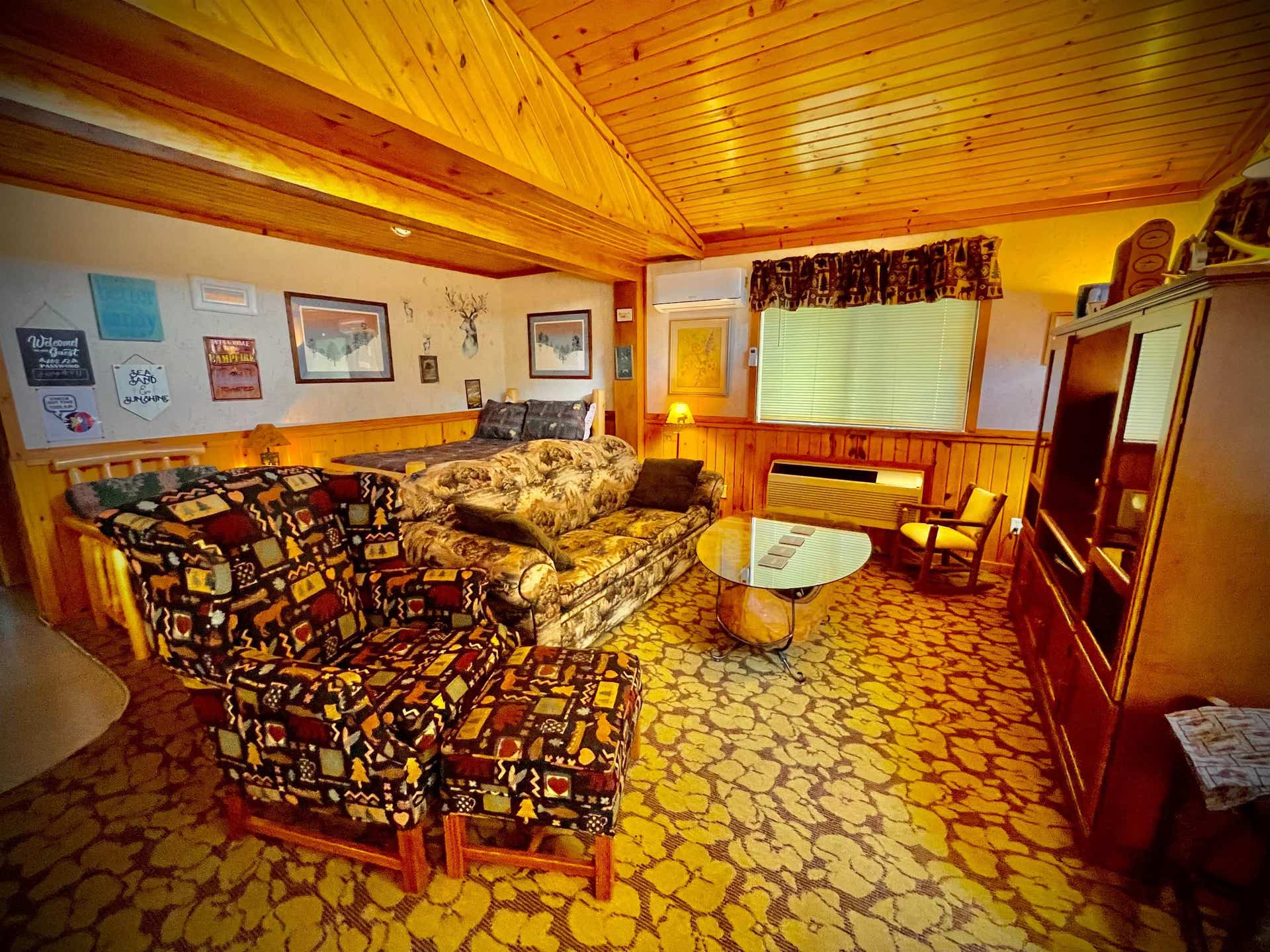1080 E Hiawatha Drive, Lake Delton, WI 53965