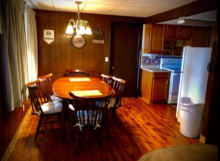 1080 E Hiawatha Drive, Lake Delton, WI 53965