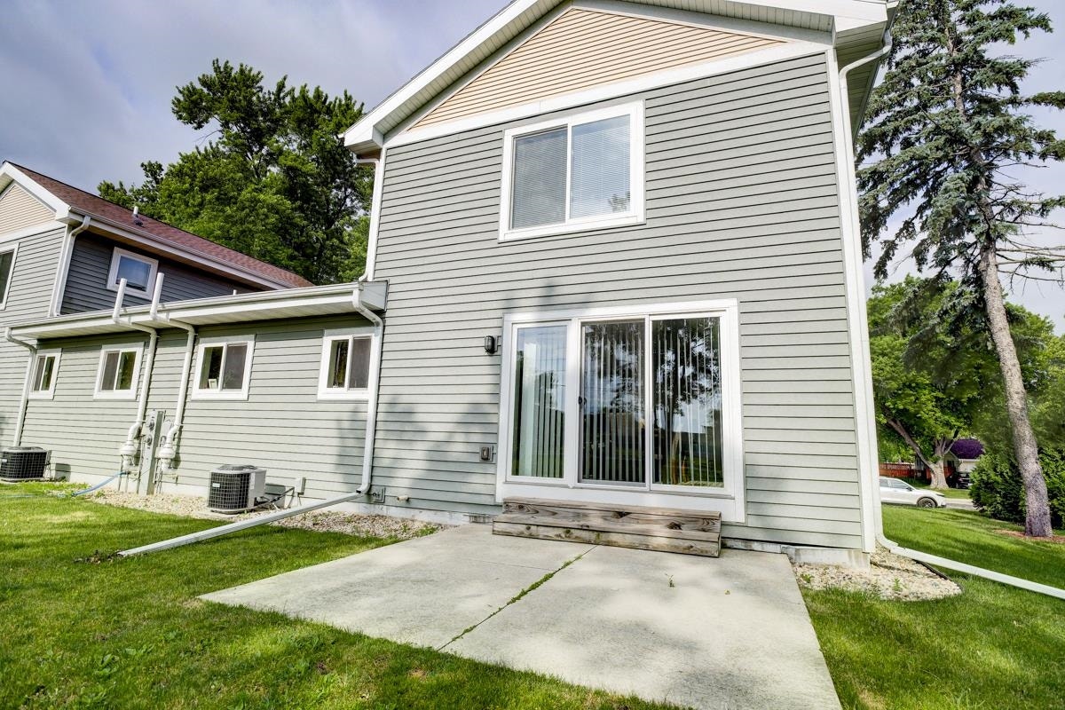 2756/2758 Lyman Lane, Fitchburg, WI 53711