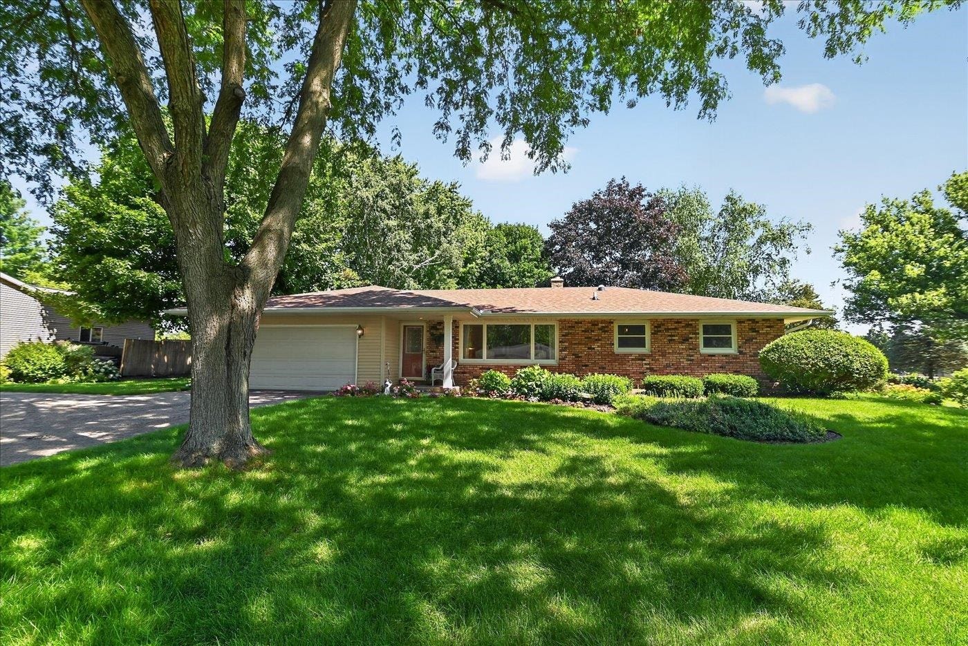 3742 Elna Road, Burke, WI 53718