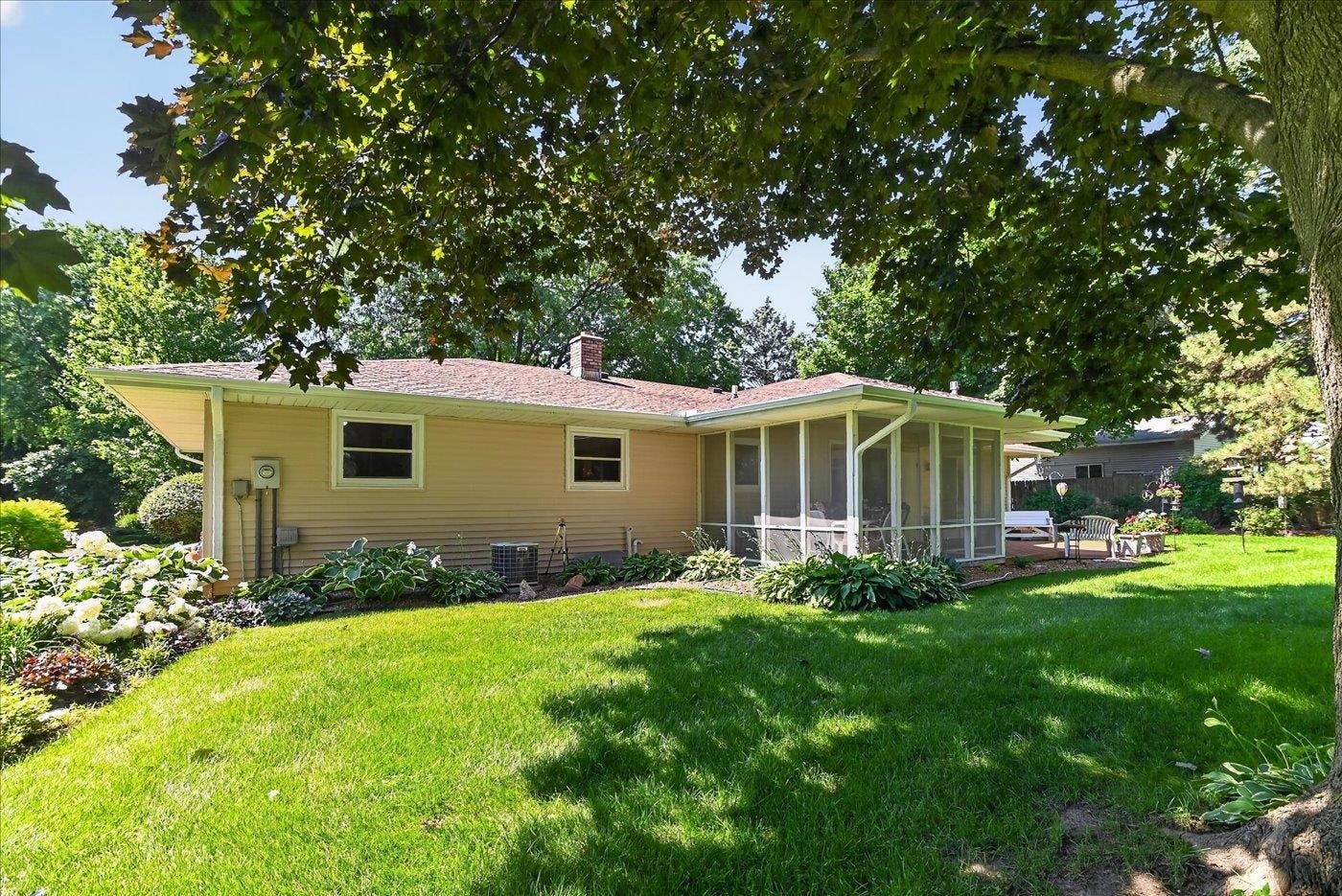 3742 Elna Road, Burke, WI 53718