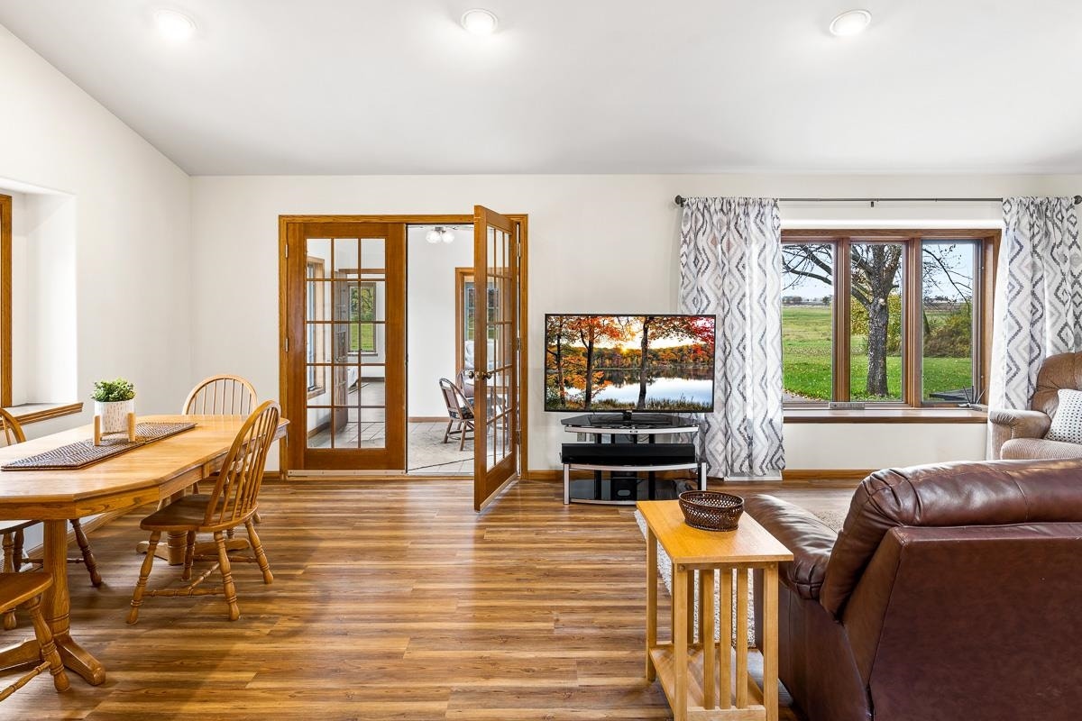 487 County Road Ff, Utica, WI 54964
