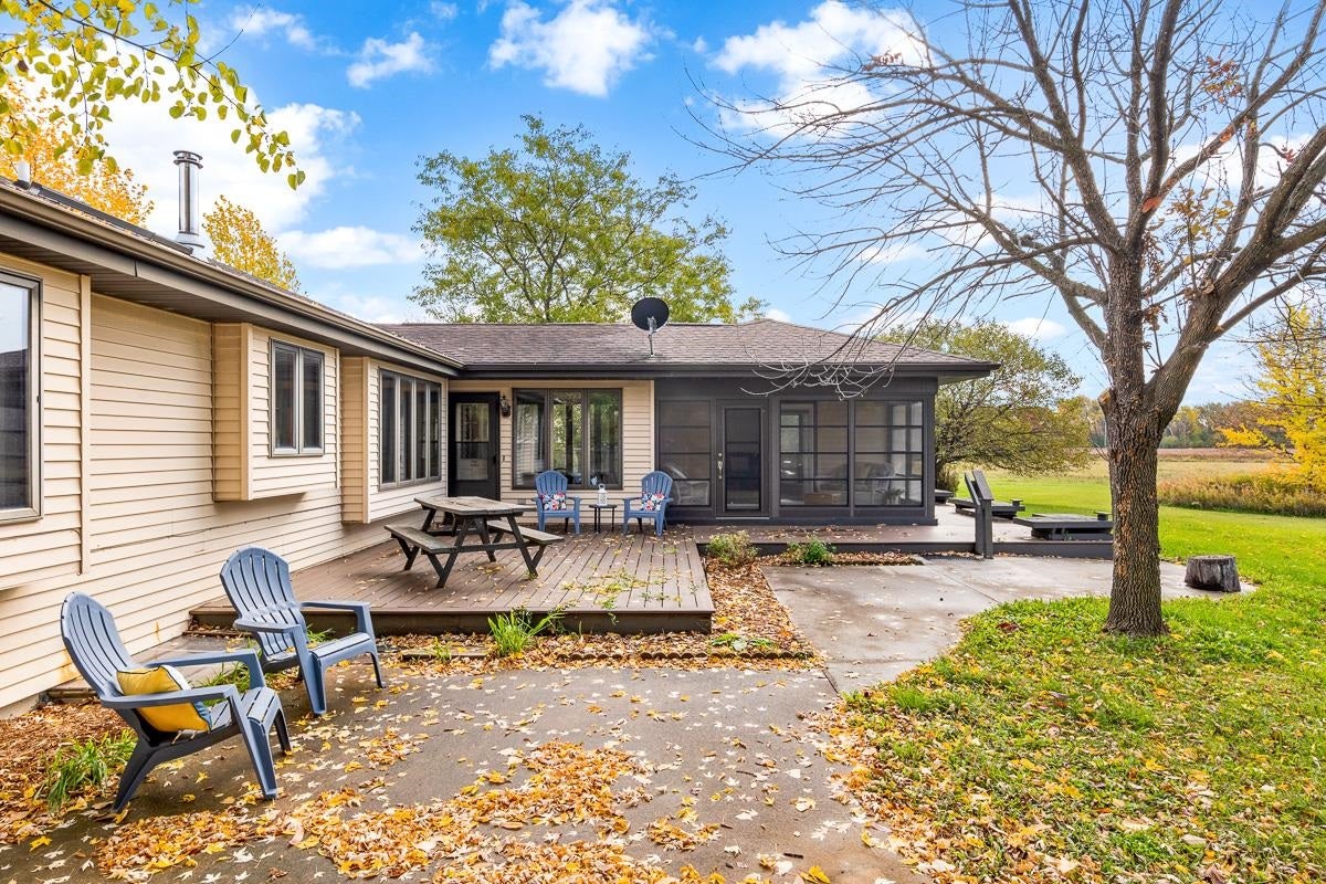 487 County Road Ff, Utica, WI 54964