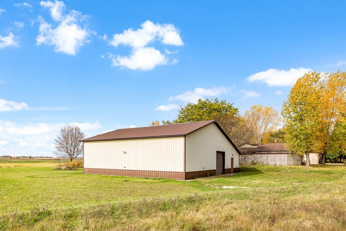 487 County Road Ff, Utica, WI 54964