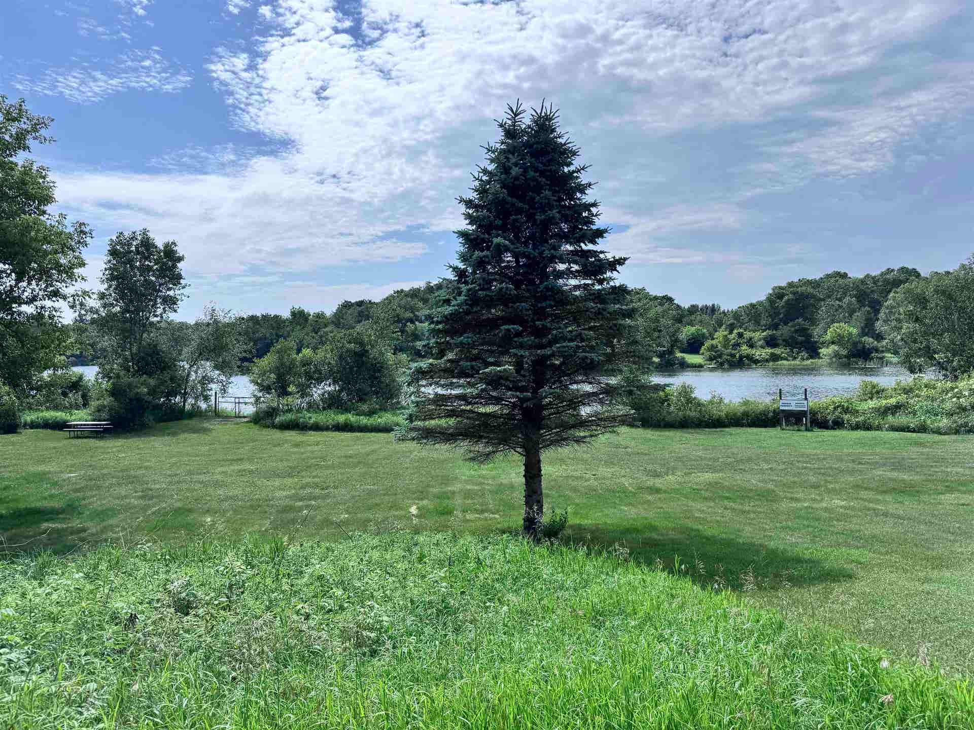 191 Fish Court, Jackson, WI 53952