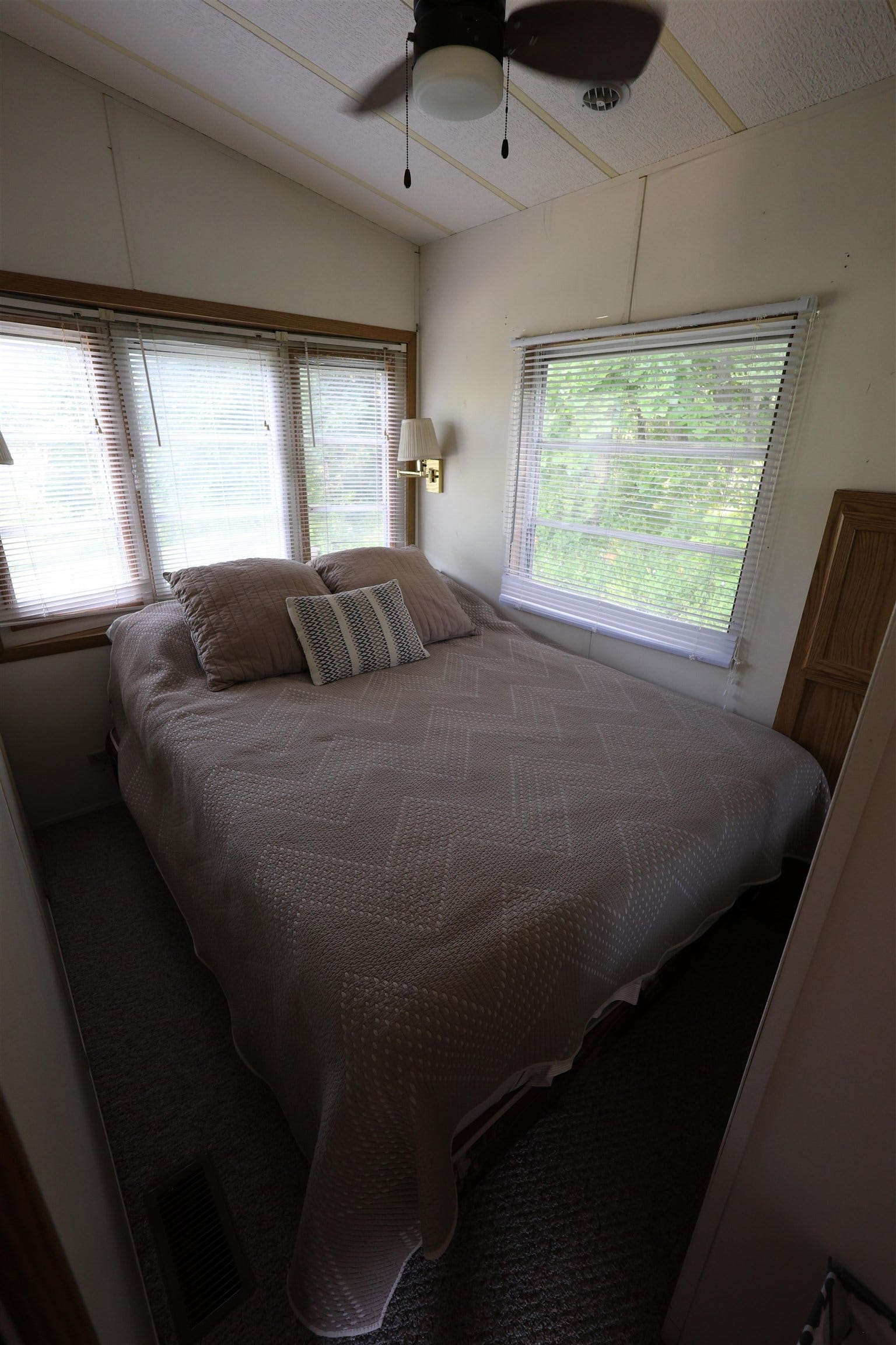 6050 Pine Knob Road, Marion, WI 53805