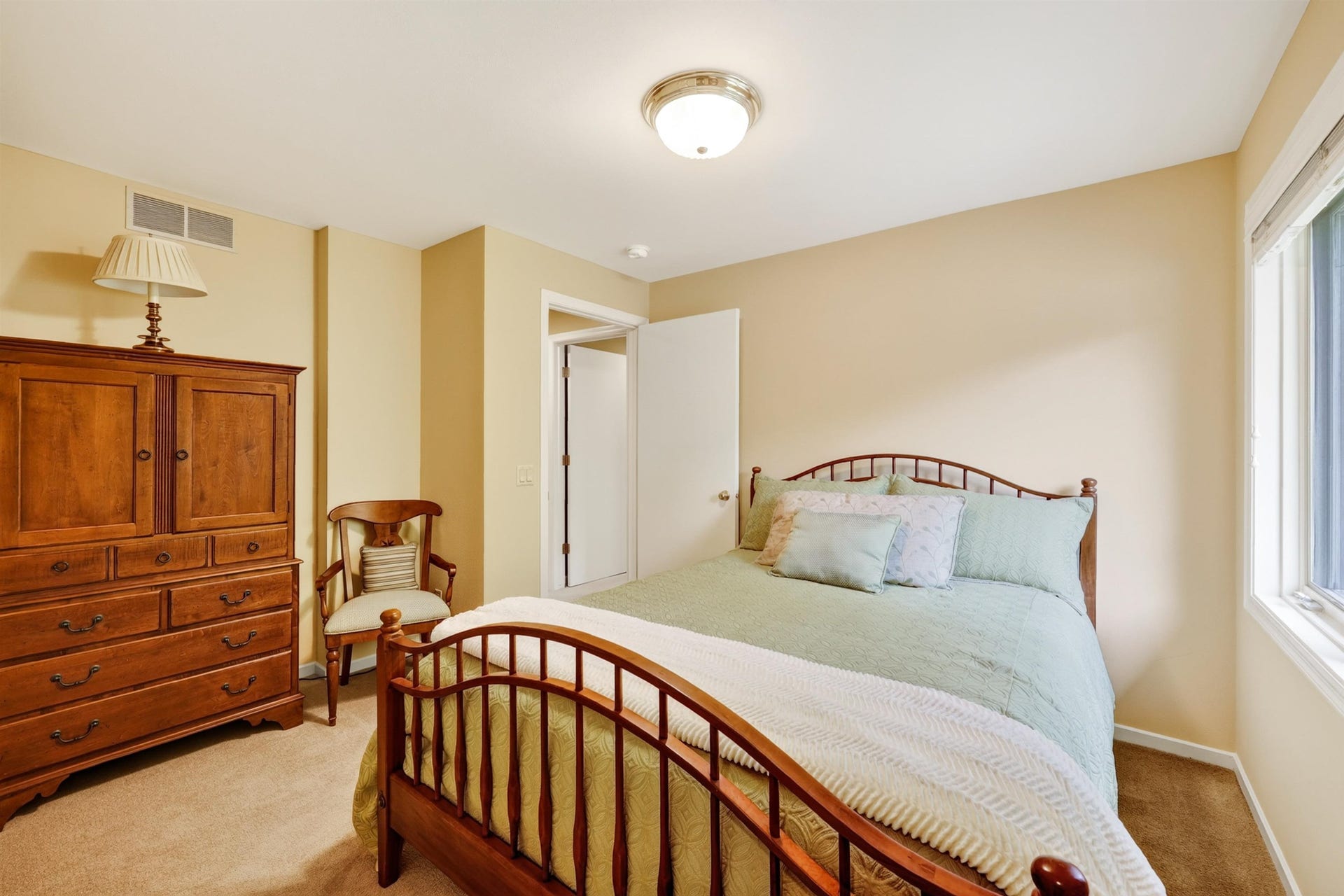 7426 Farmington Way, Madison, WI 53717