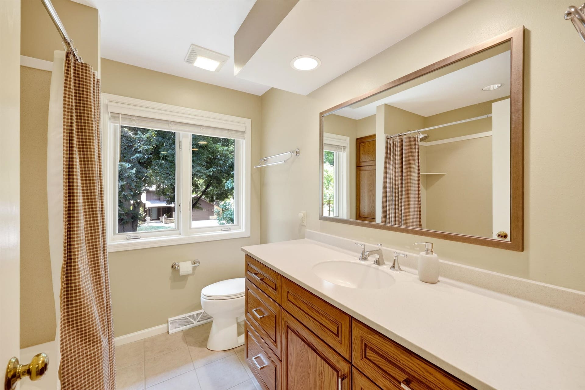 7426 Farmington Way, Madison, WI 53717