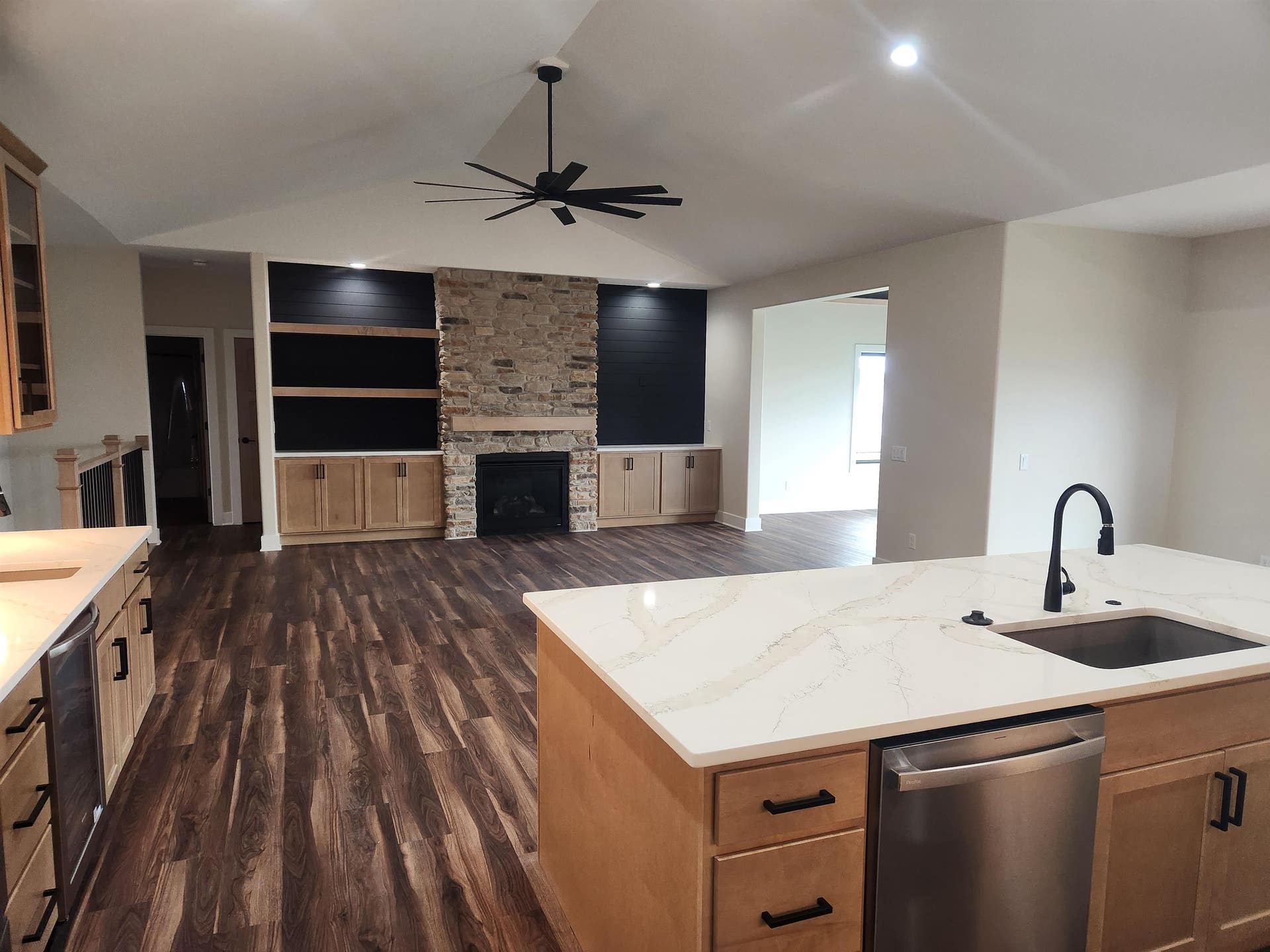 L164 Eileen Court, Waunakee, WI 53597-123