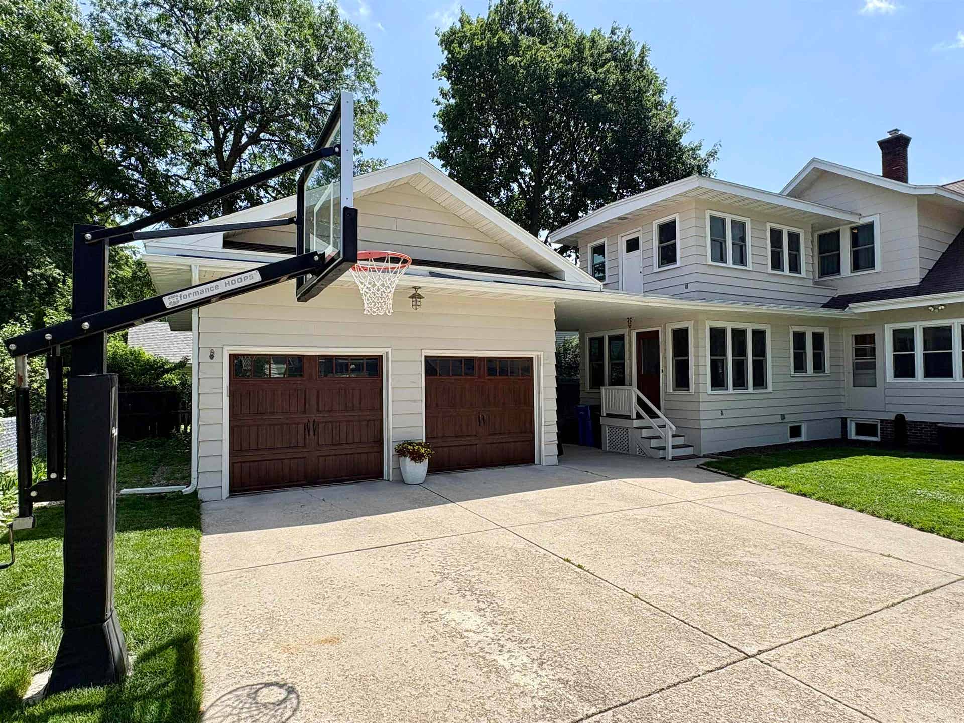 7226 Hubbard Avenue, Middleton, WI 53562