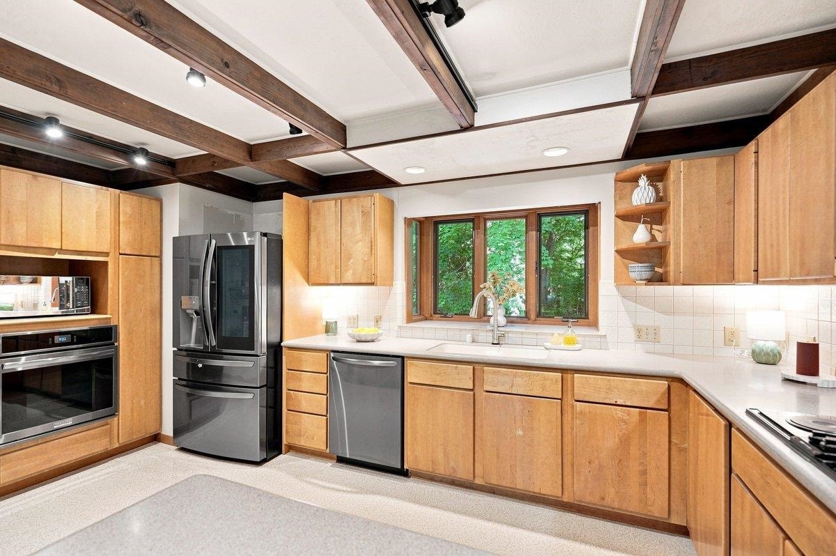 1409 Lake View Avenue, Madison, WI 53704