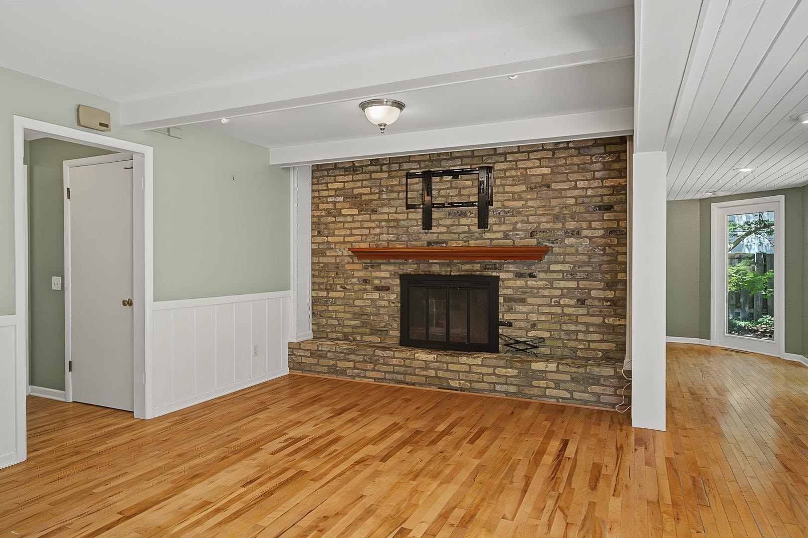 101 Carillon Drive, Madison, WI 53705