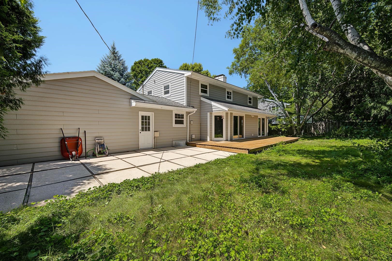 101 Carillon Drive, Madison, WI 53705