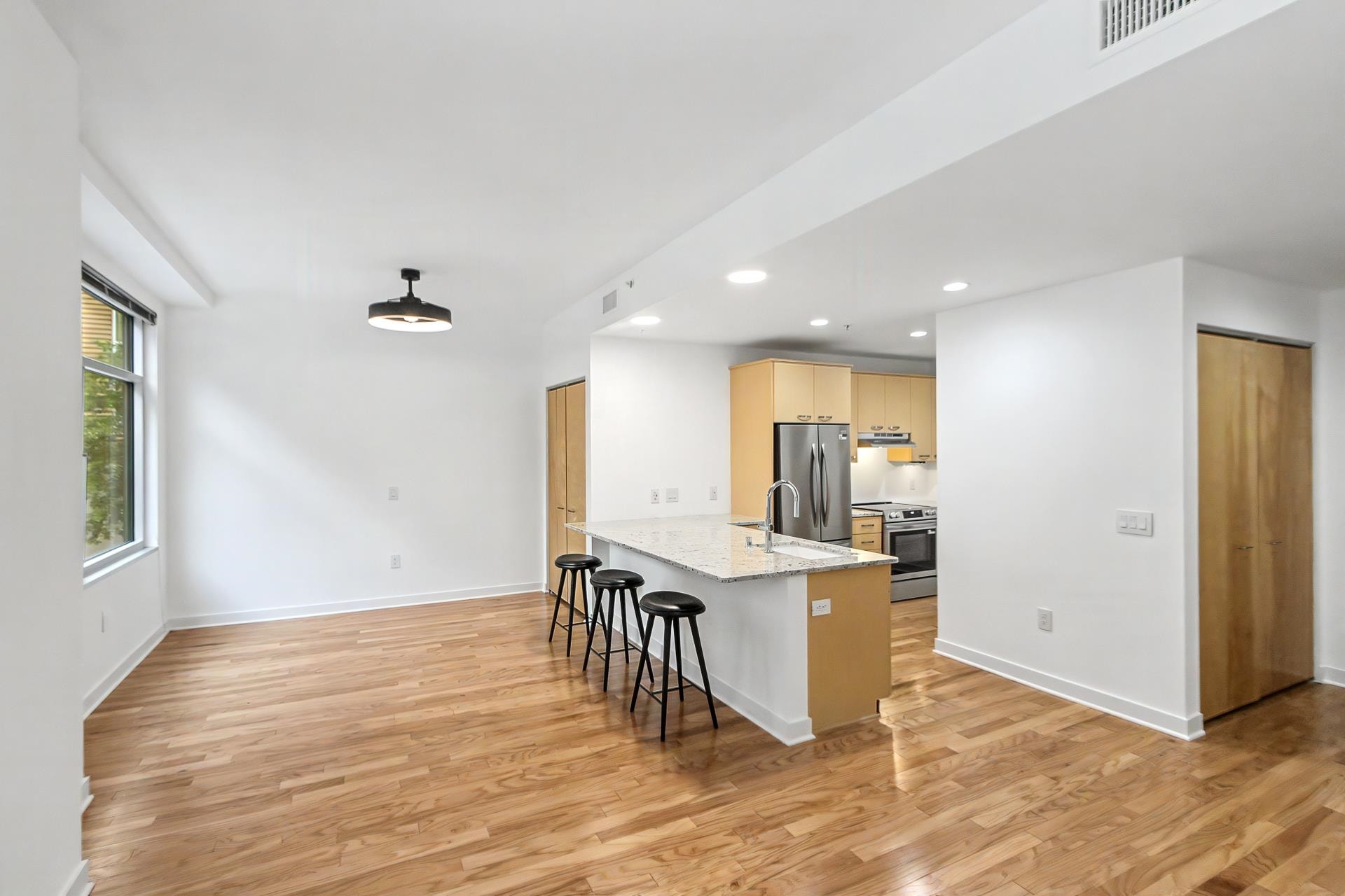 309 W Washington Avenue, #102, Madison, WI 53703