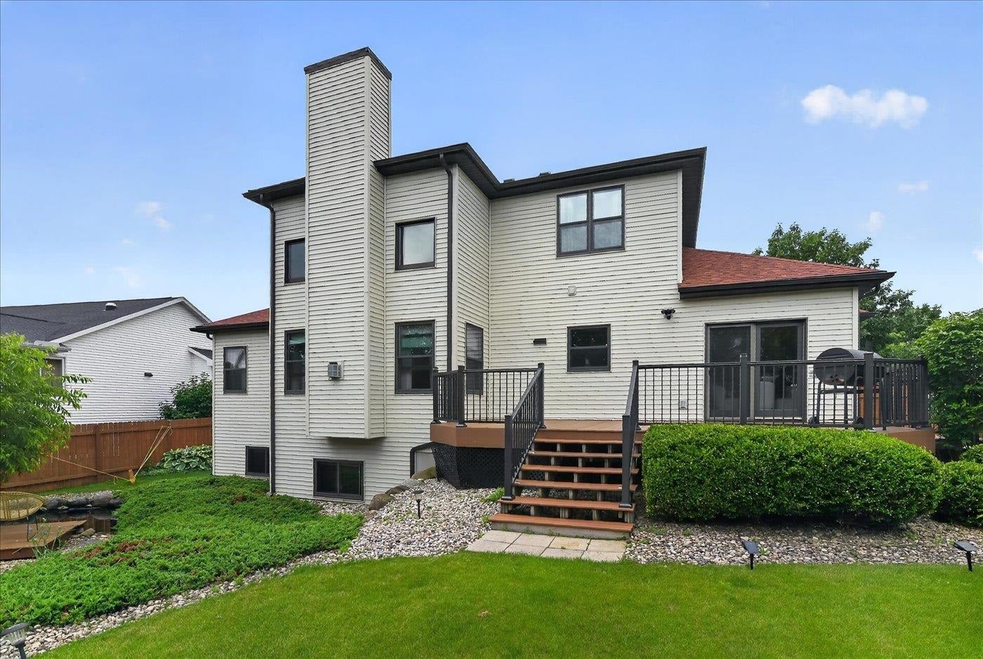 1730 Stonehaven Drive, Sun Prairie, WI 53590