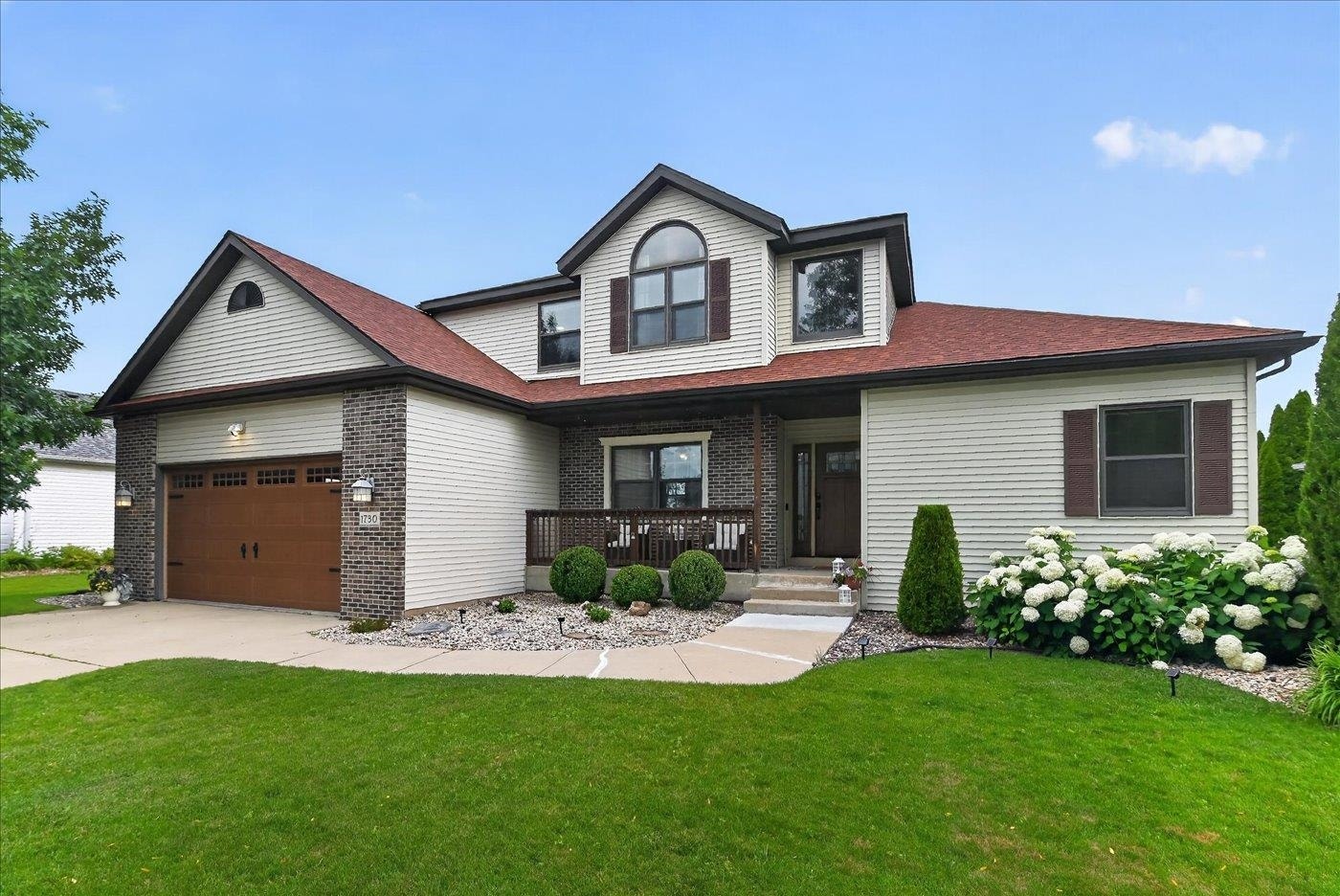 1730 Stonehaven Drive, Sun Prairie, WI 53590
