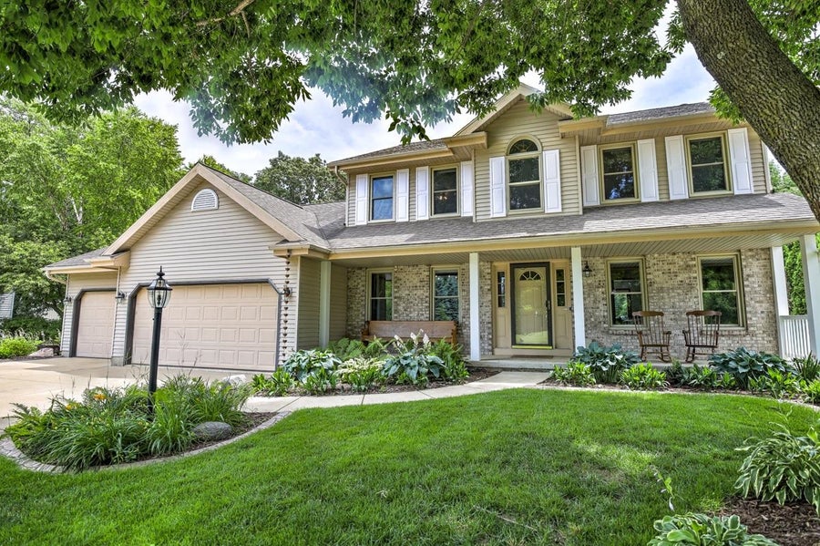 Property photo for 439 Acadia Way, Verona, WI
