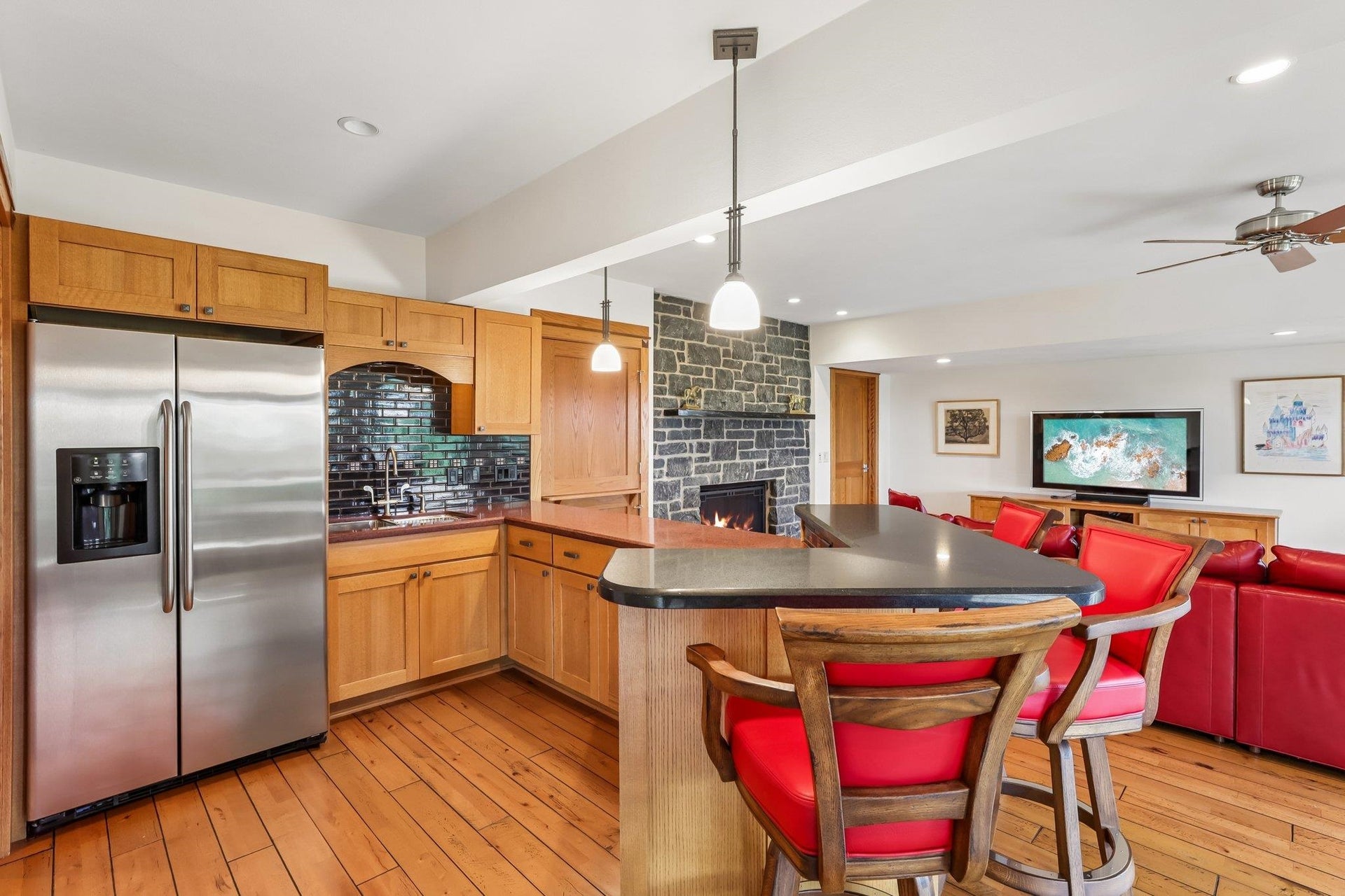 852 County Road Jg Road, Perry, WI 53572