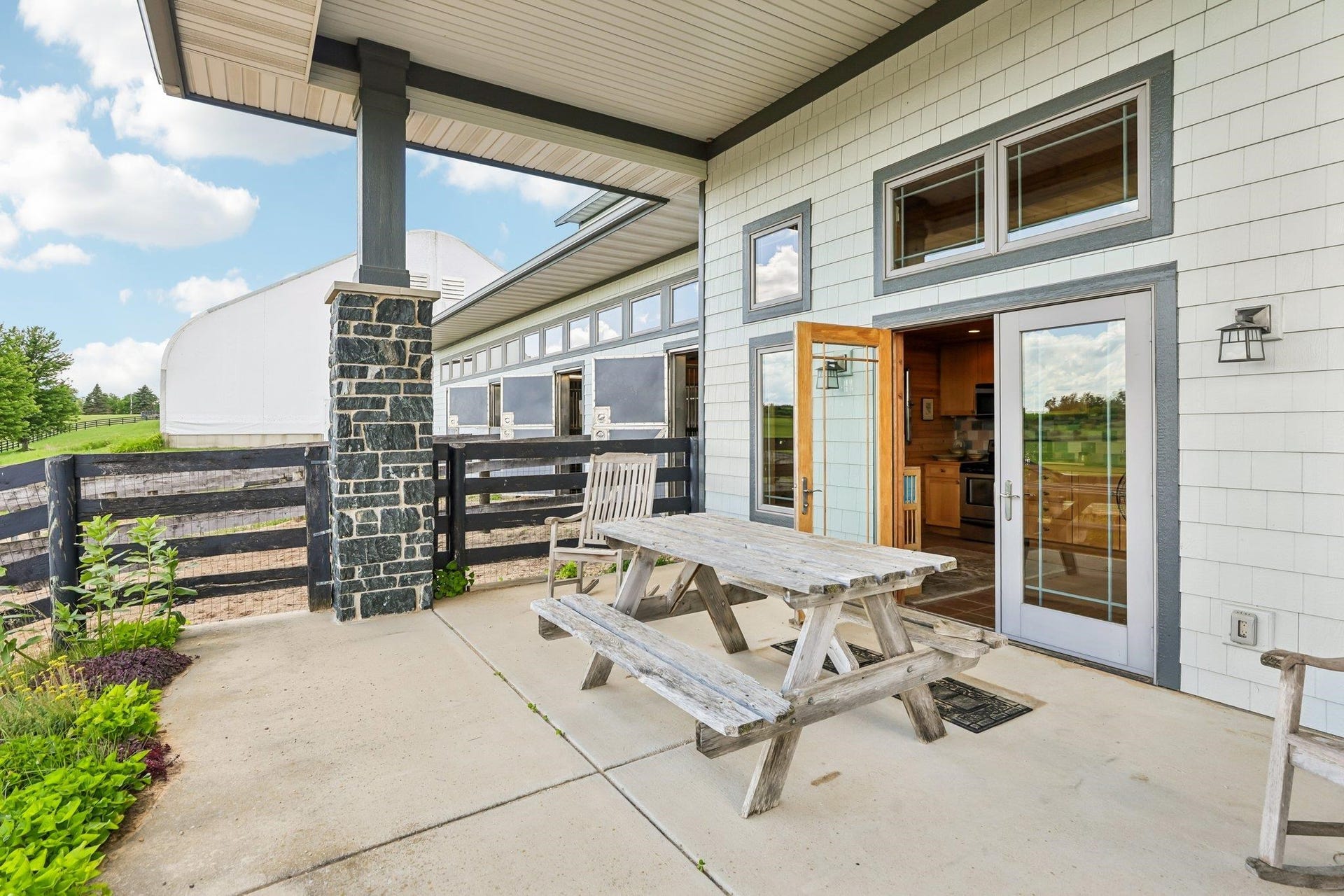 852 County Road Jg Road, Perry, WI 53572
