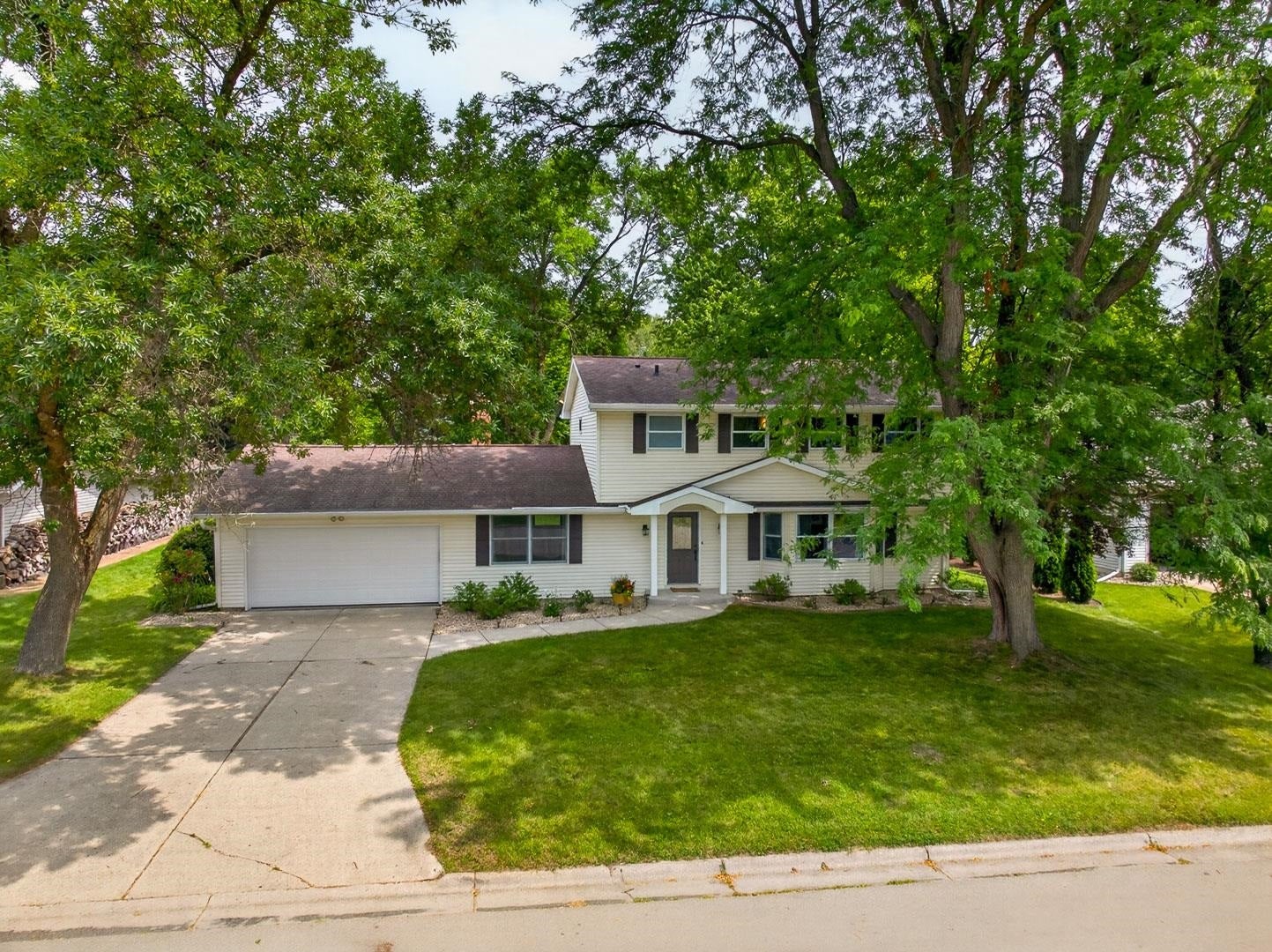 5646 Pennwall Street, Fitchburg, WI 53711