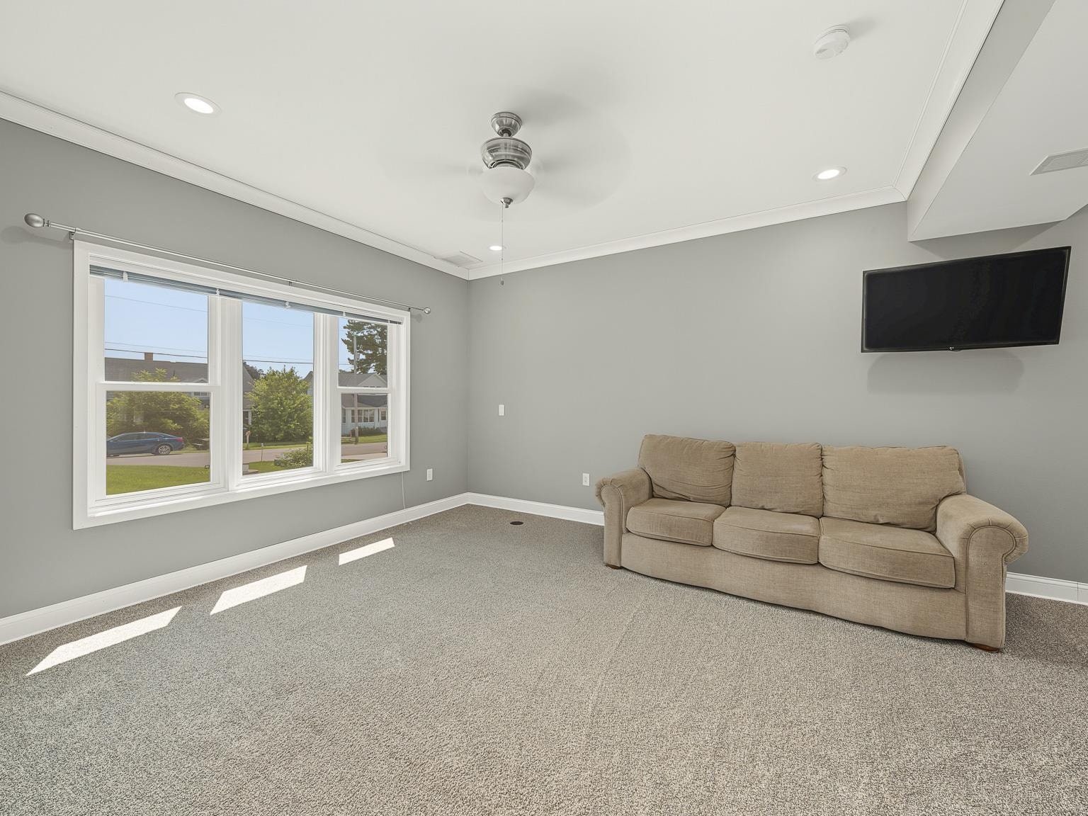 6738 Henry Road, Montrose, WI 53508