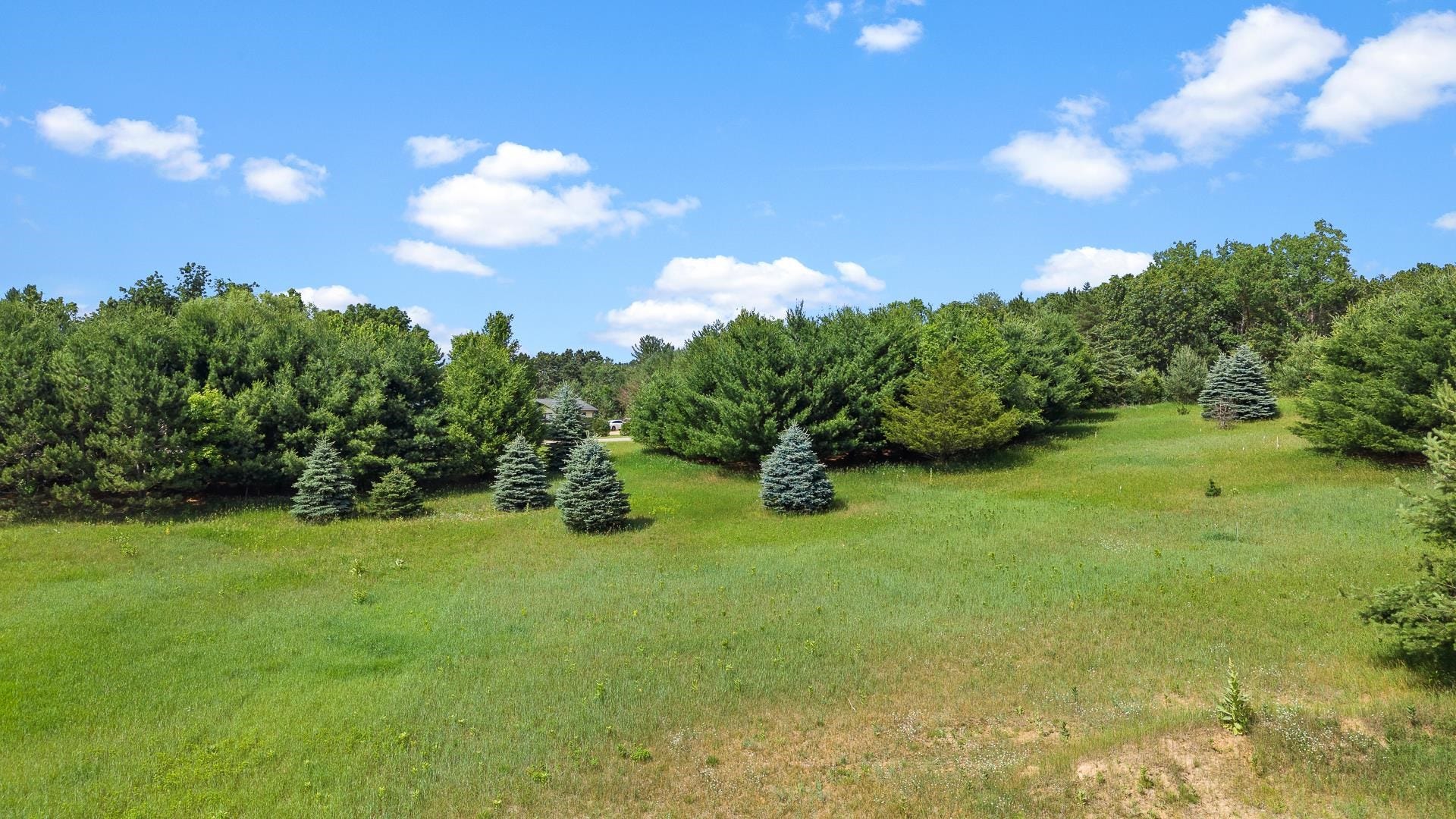 191 Fish Court, Jackson, WI 53952