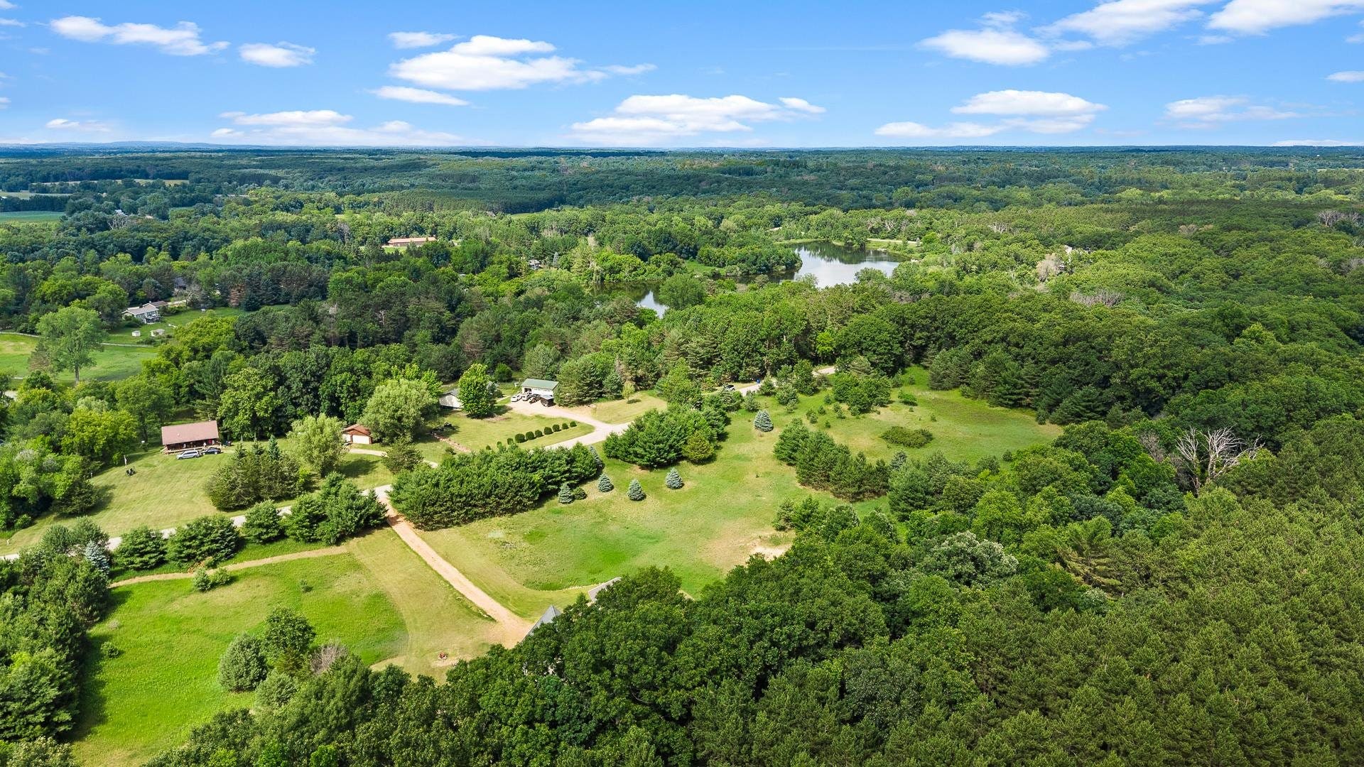 191 Fish Court, Jackson, WI 53952