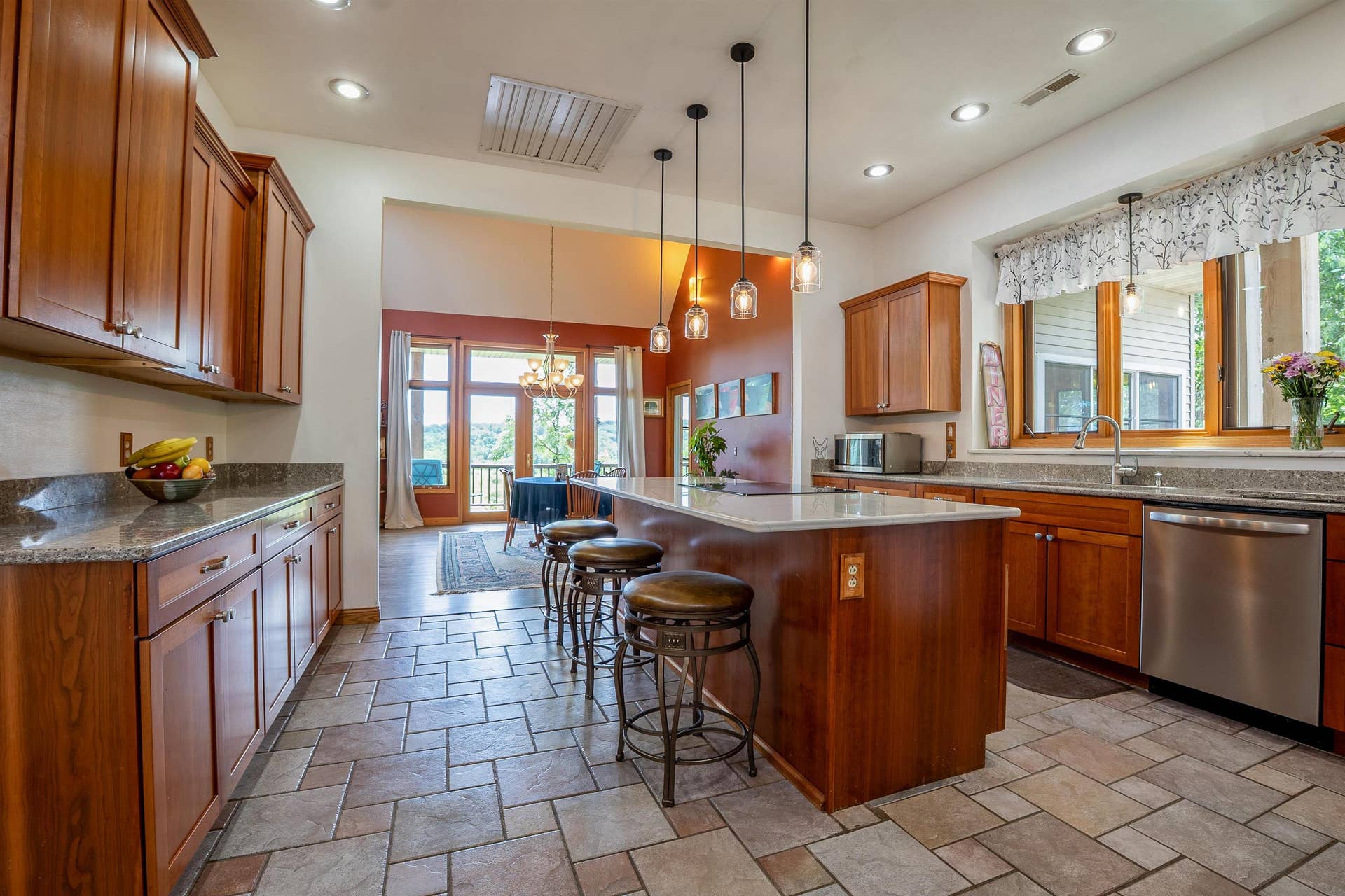 4526 County Road Q, Highland, WI 53533-8530
