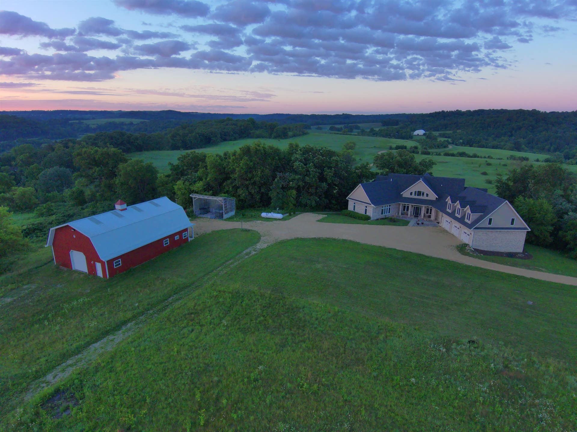 4526 County Road Q, Highland, WI 53533-8530