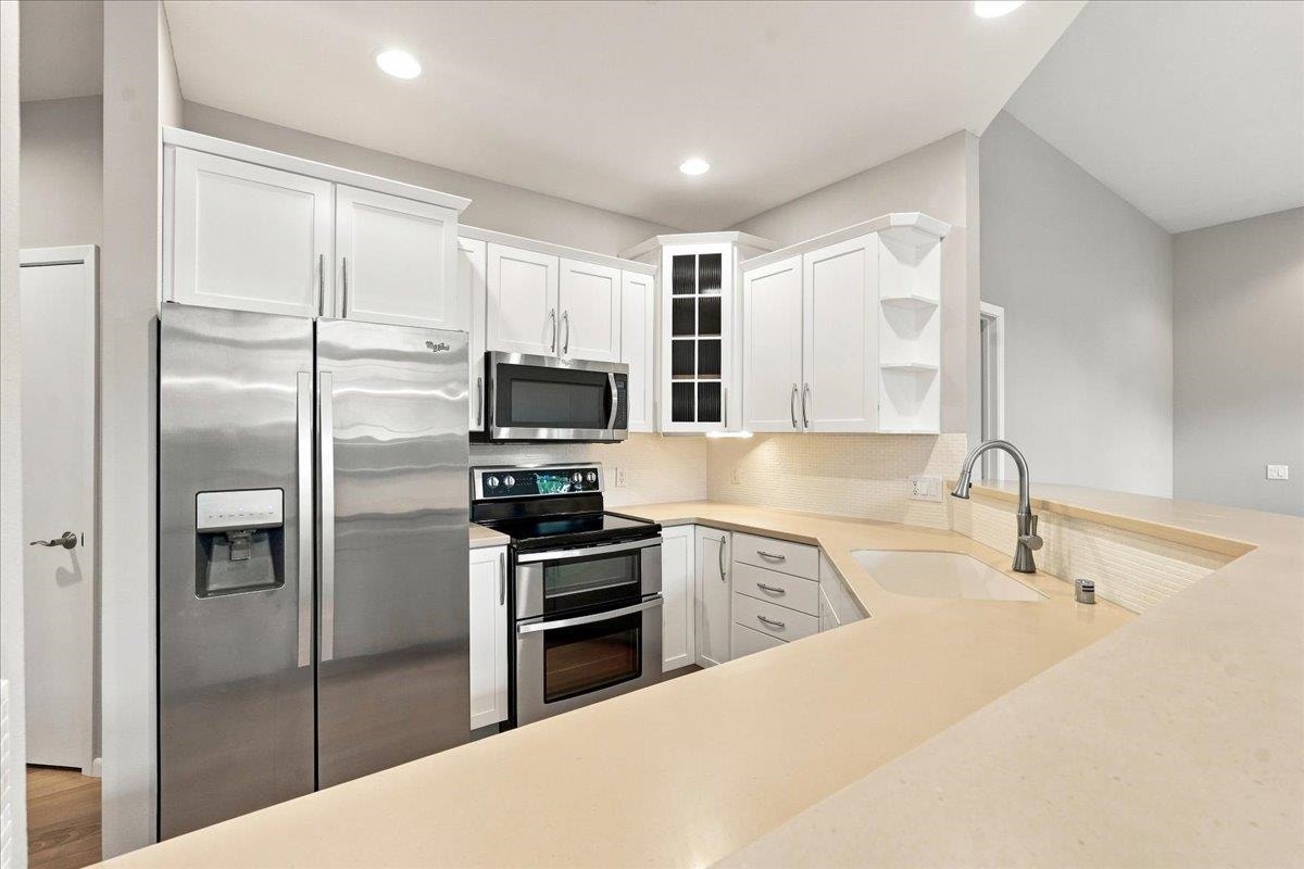 27 Windswept Way, Fitchburg, WI 53719
