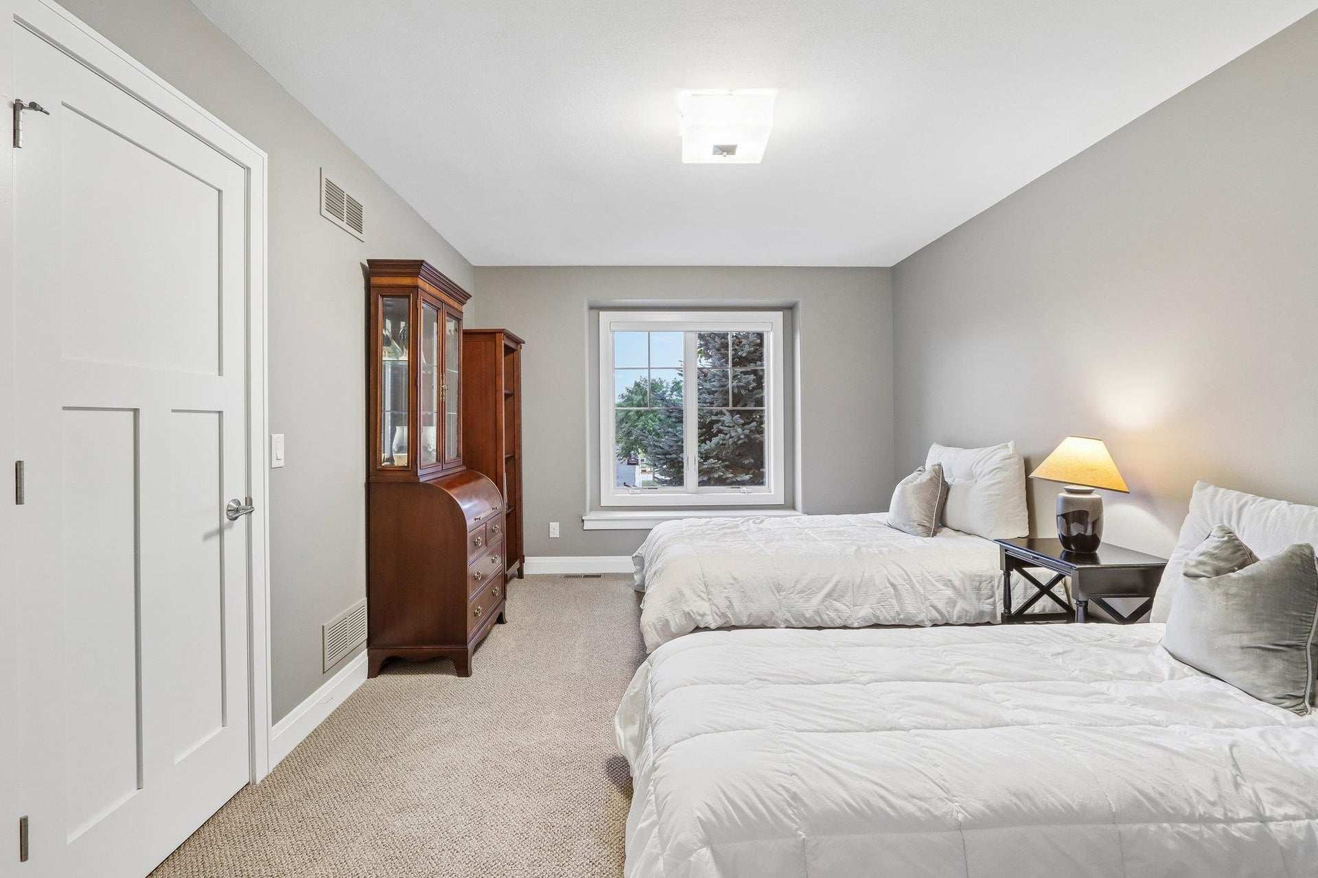 9913 Shadow Ridge Trail, Madison, WI 53562