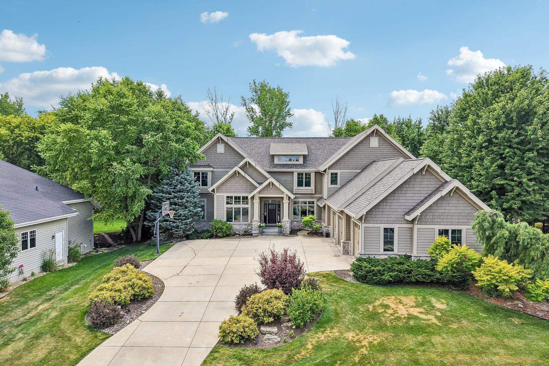 9913 Shadow Ridge Trail, Madison, WI 53562